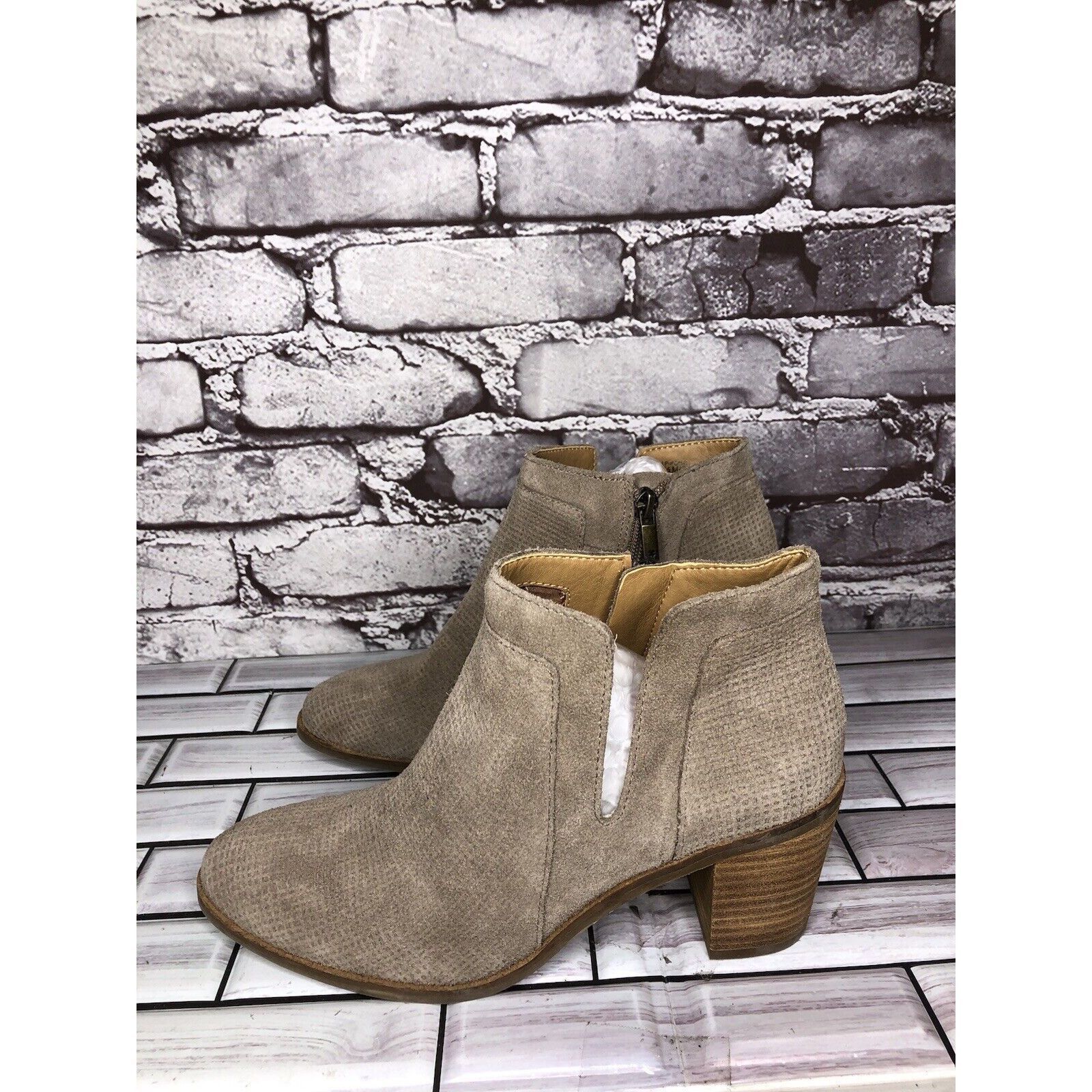 Lucky Brand Lucky Brand Ponic Taupe Tan Suede Cutout Block Heel Booties Size US 7.5 / IT 37.5 - 6 Thumbnail