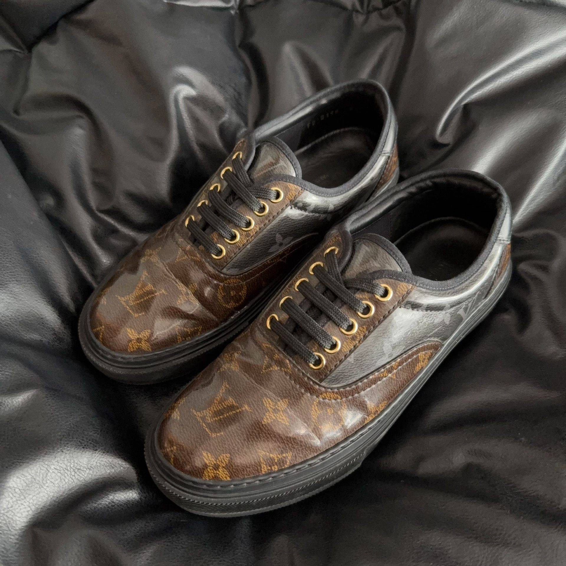 Louis Vuitton Louis Vuitton Clear Lowtop Sneakers 39.5 Men Size US 7 / EU 40 - 1 Thumbnail