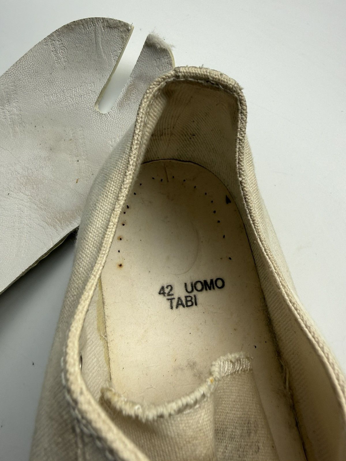 Maison Margiela Maison Margiela Tabi Canvas Paint Splatter White Size US 9 / EU 42 - 11 Thumbnail