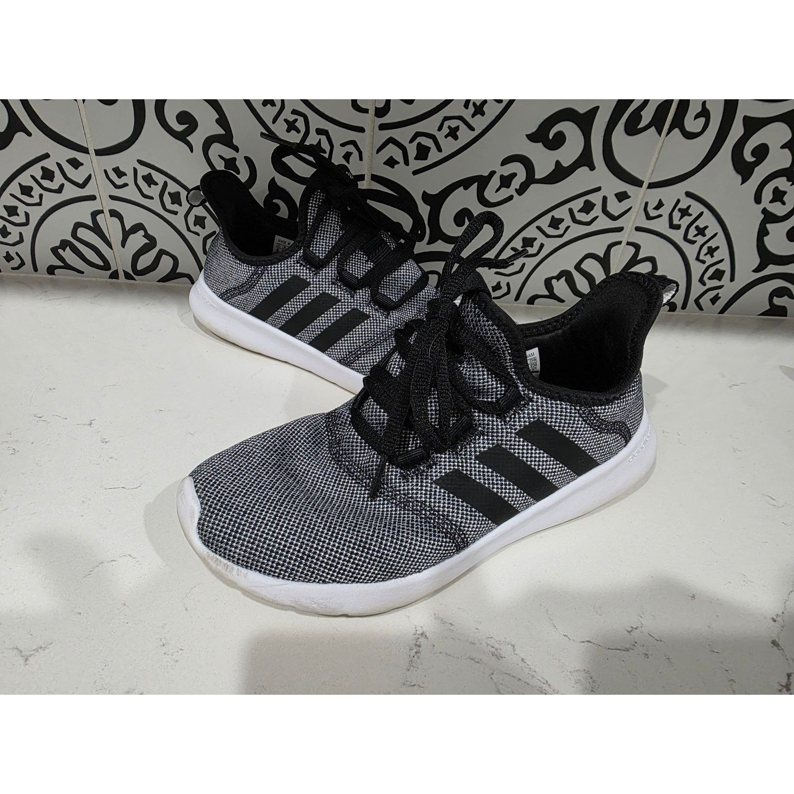 Adidas Adidas Women's size 6 Cloudfoam Pure 2.0 shoes in gray and b Size US 6 / IT 36 - 1 Thumbnail