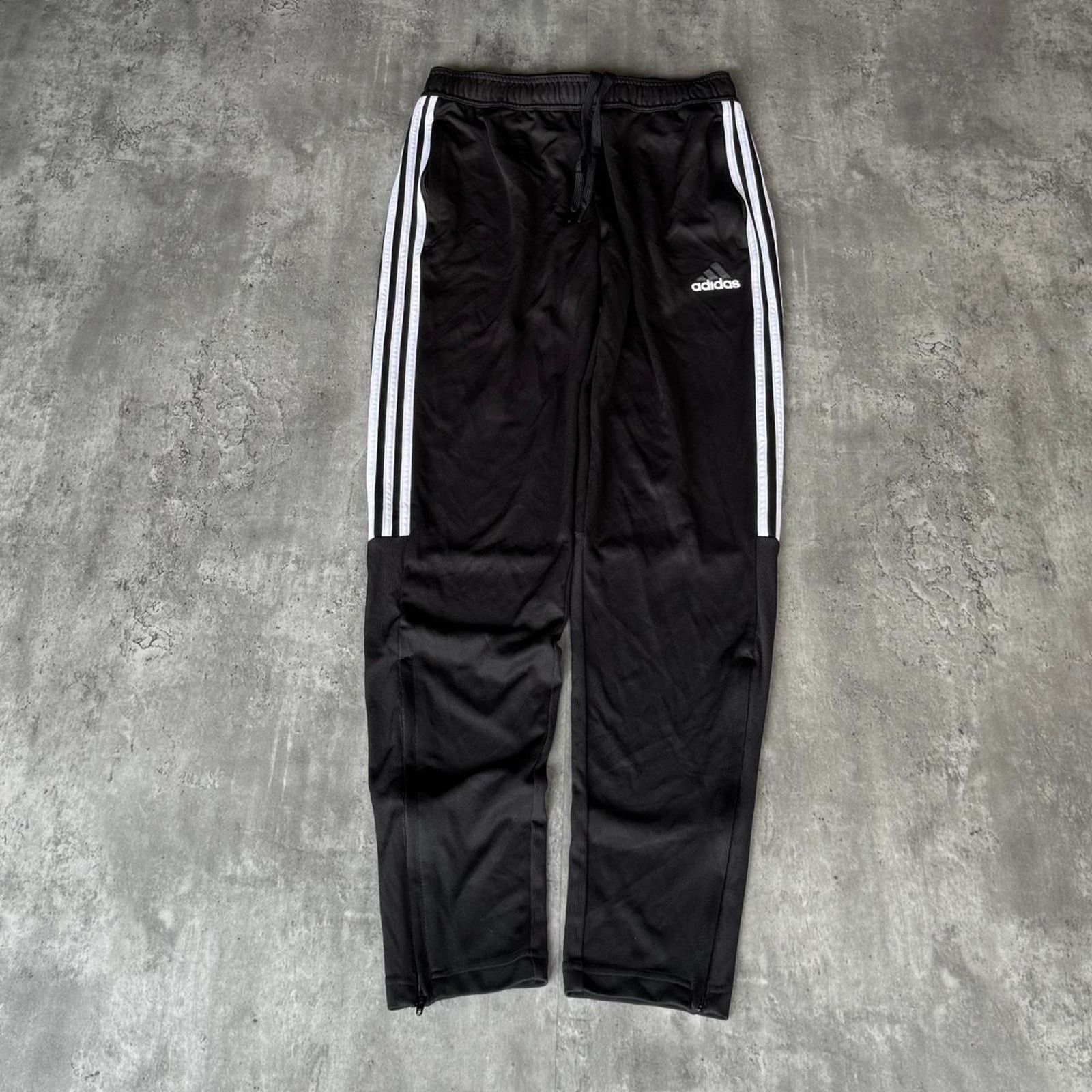 Adidas × Vintage Vintage Y2K Adidas Black Embroidered Grunge Opium Sweatpants Size US 32 / EU 48 - 1 Thumbnail
