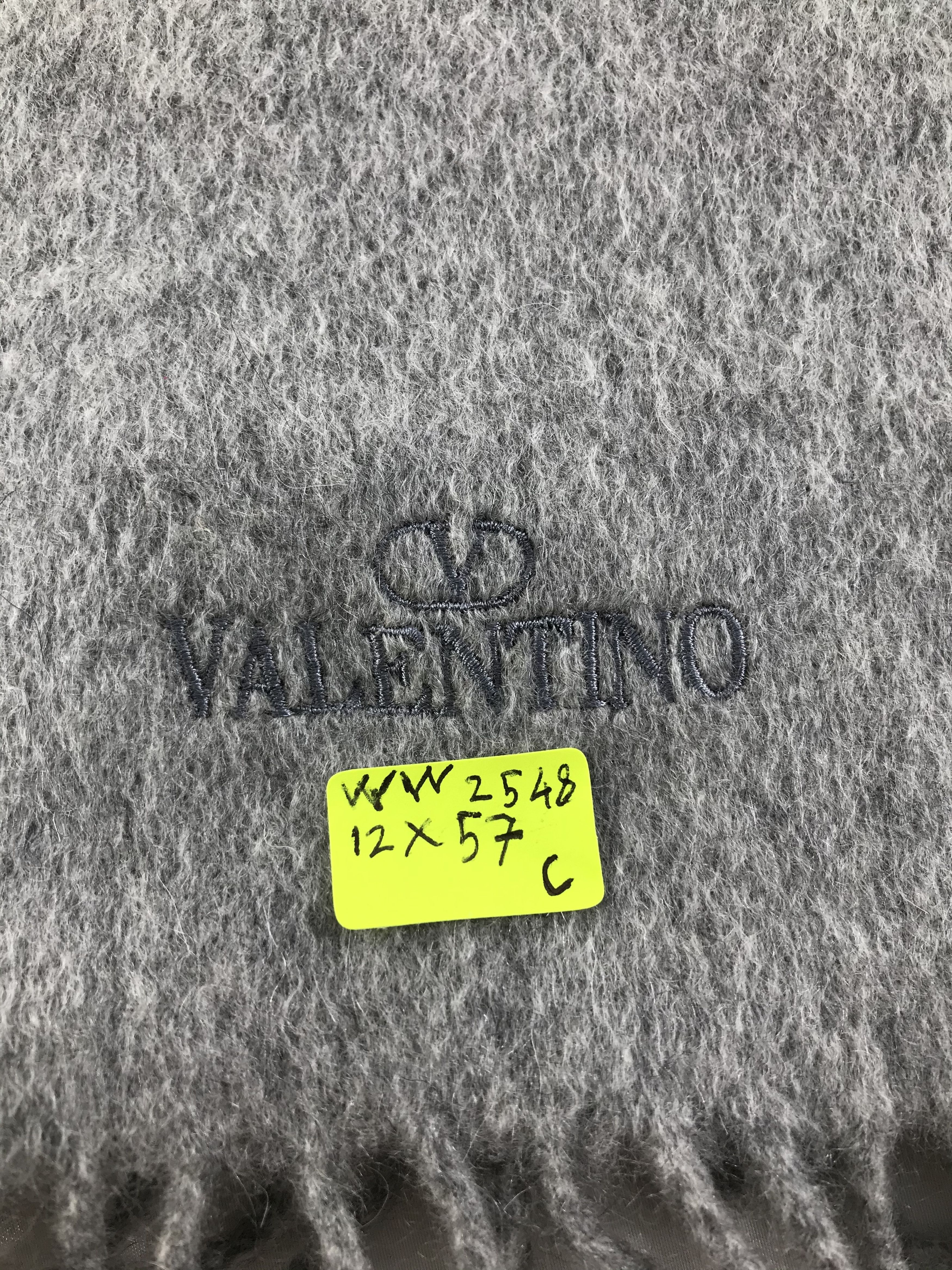 Vintage Valentino Scarf / Muffler / Neckwear - WW2548 Size ONE SIZE - 8 Thumbnail