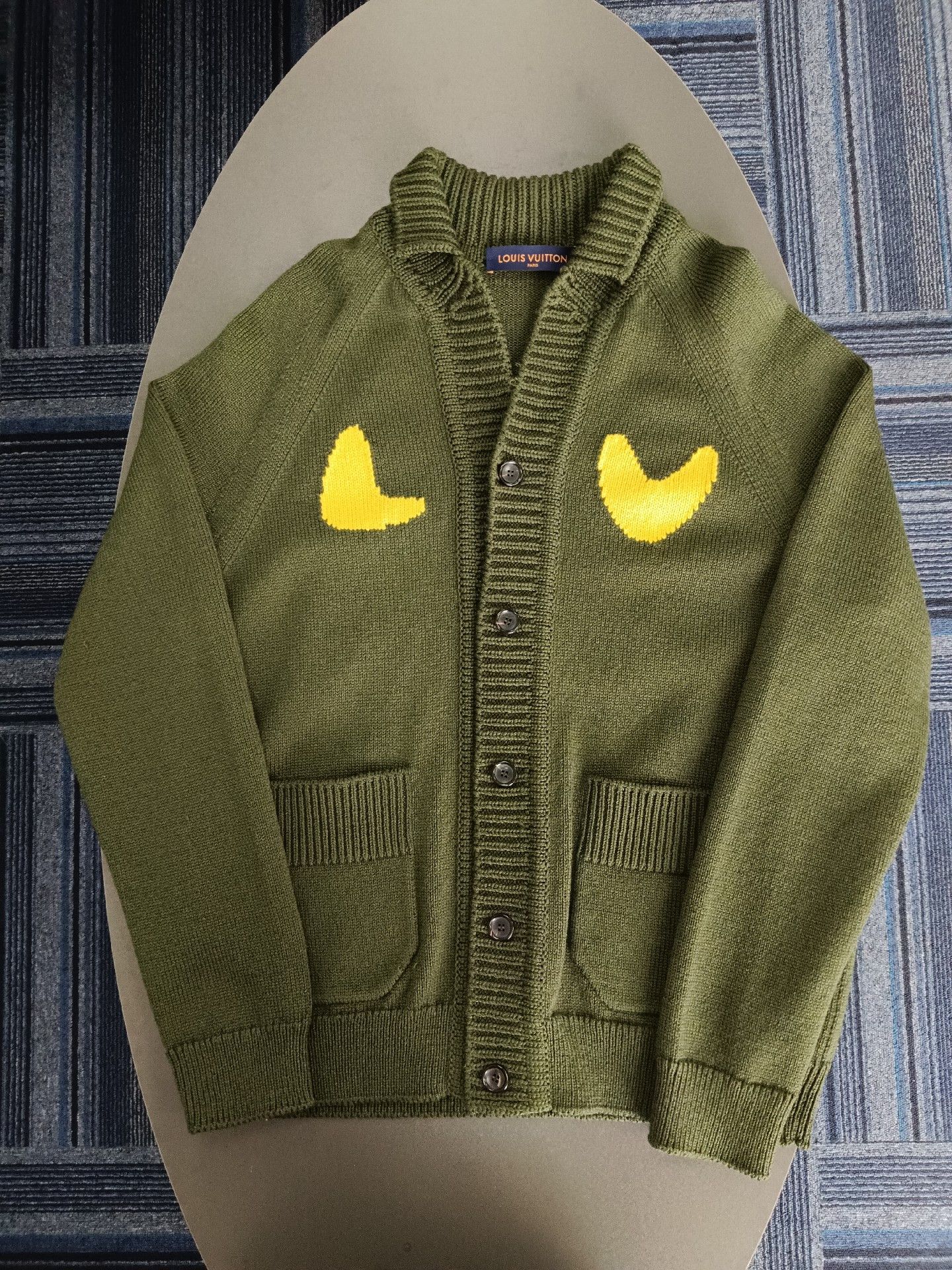 Louis Vuitton Louis Vuitton LV tiger embroidered cardigan sweater Nextarr Size US L / EU 52-54 / 3 - 1 Thumbnail