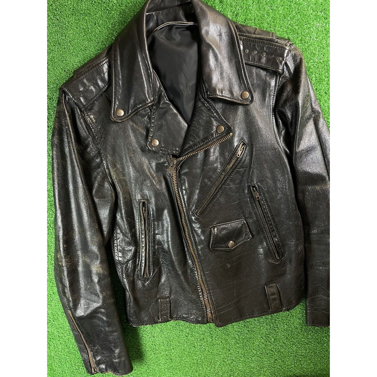 Vintage Vintage 60s Black Leather Medium Perfecto Motorcycle Jacket Size US M / EU 48-50 / 2 - 1 Thumbnail