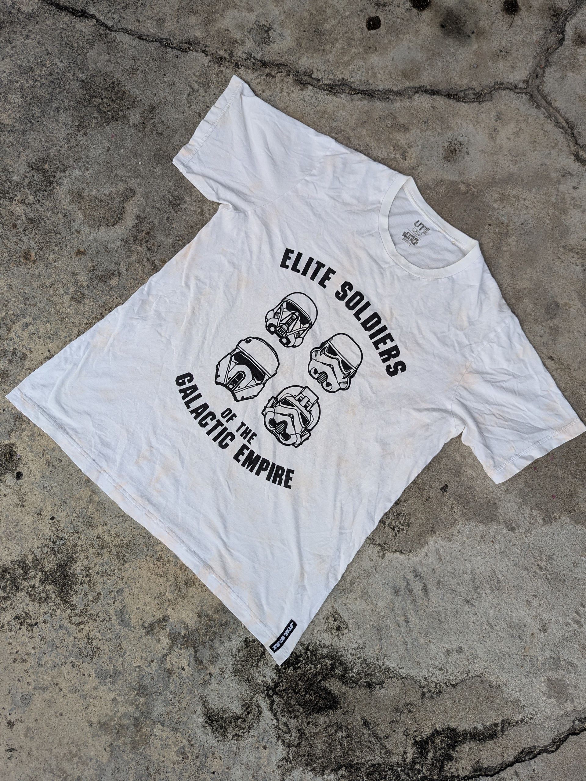 Star Wars × Uniqlo Uniqlo Star Wars Elite Soldier Of The Galactic Empire Size US M / EU 48-50 / 2 - 2 Thumbnail