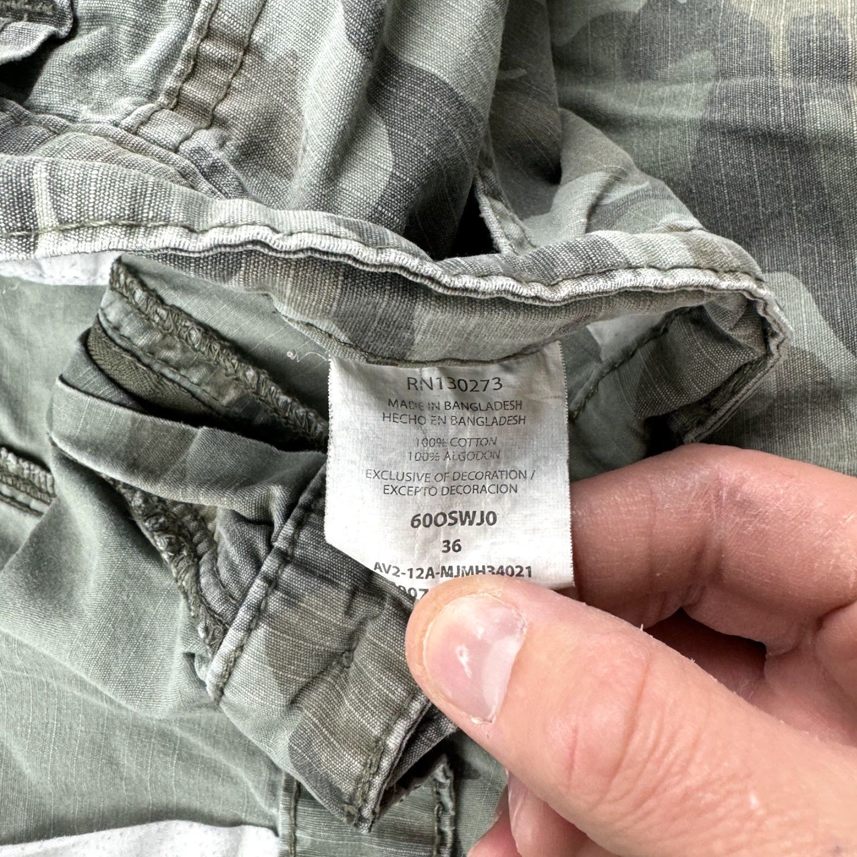 Wrangler VINTAGE Wrangler Cargo Shorts Adult 36 Camo Relaxed Fit Green American Grunge Mens Size US 36 / EU 52 - 5 Thumbnail