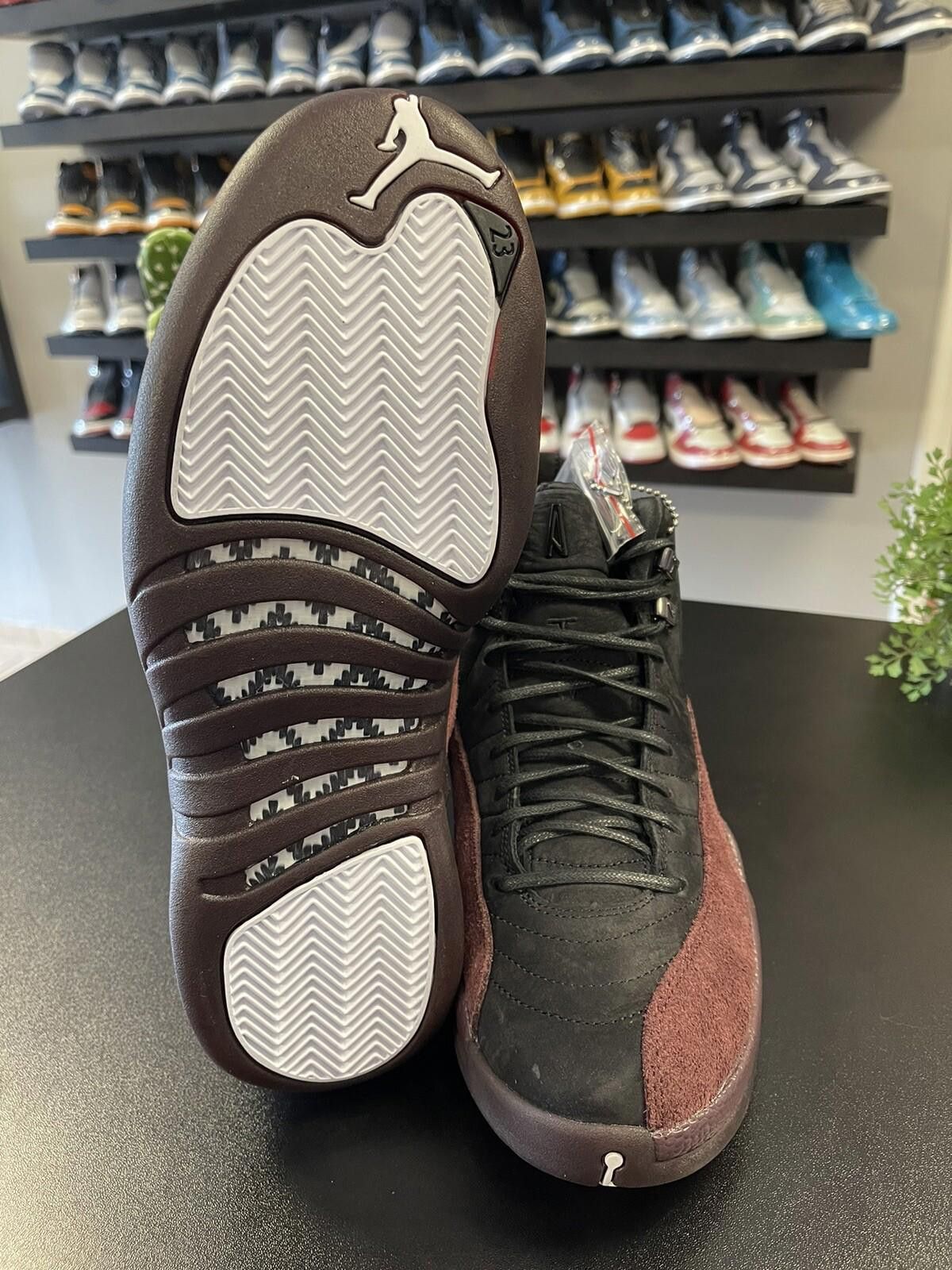Jordan Brand Jordan 12 Retro A Ma Maniere Black Women 11.5 Women/10 Men Size US 11.5 / EU 44-45 - 8 Thumbnail