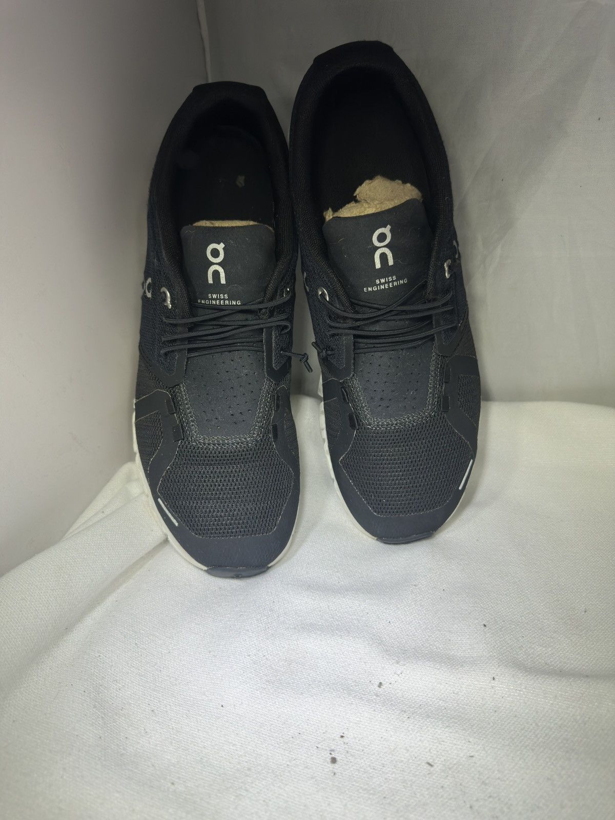 On PreOwned On Cloud 5 Black White Men's 8 Running Shoes Size US 8 / EU 41 - 6 Thumbnail