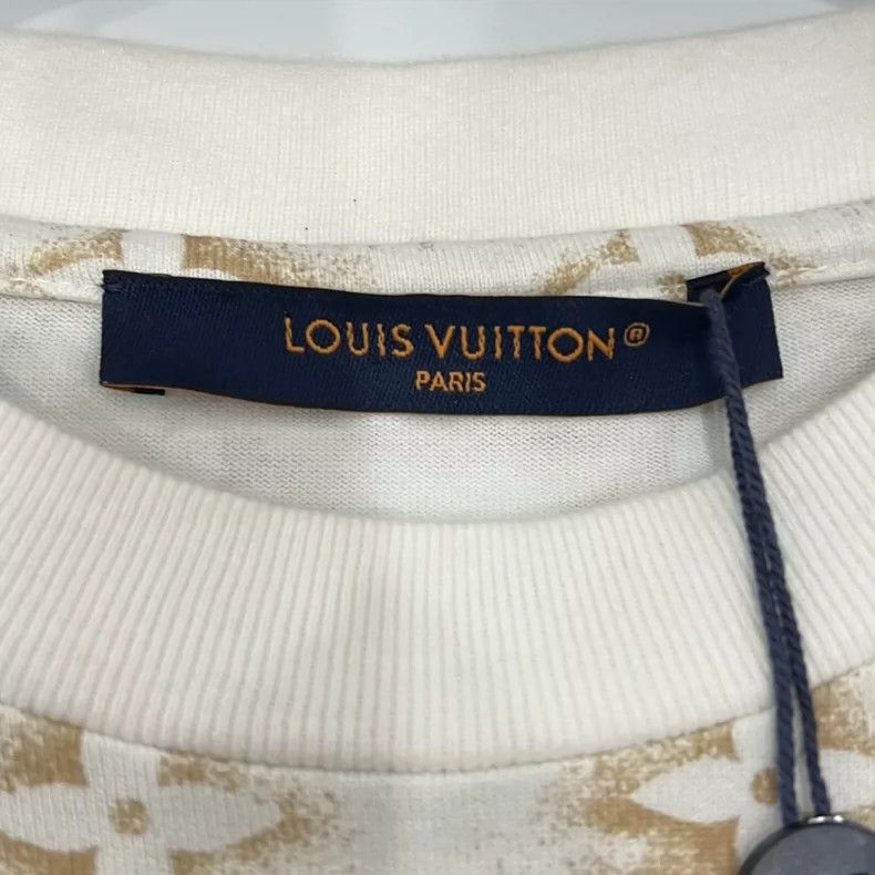 Louis Vuitton louis vuitton Beige full logo short sleeve Size US S / EU 44-46 / 1 - 3 Thumbnail