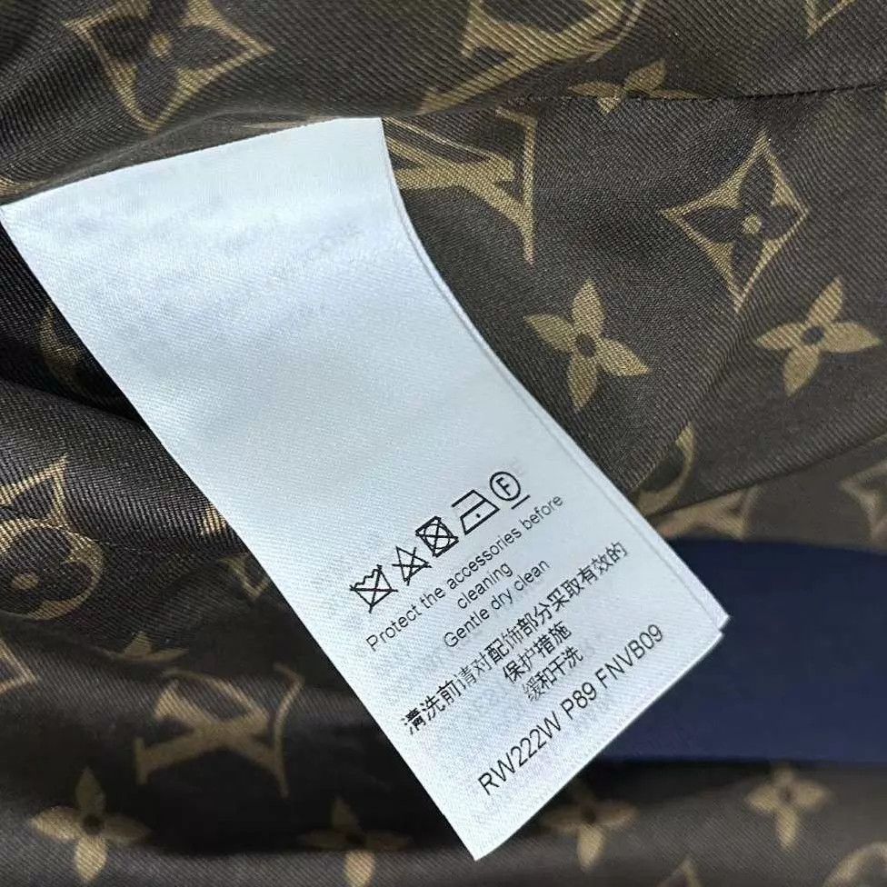 Louis Vuitton LV silk all over print academic embroidered blazer Size XS / US 0-2 / IT 36-38 - 5 Thumbnail