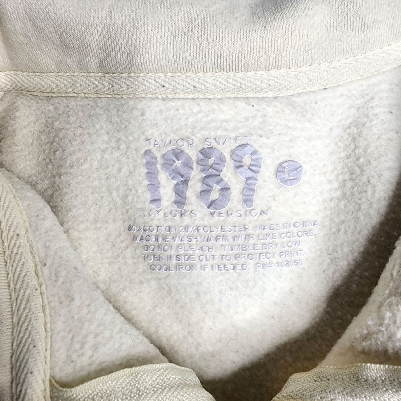 Vintage Taylor Swift Pullover Womens L Beige Found Wonderland Quarter Zip Size Size L / US 10 / IT 46 - 6 Thumbnail