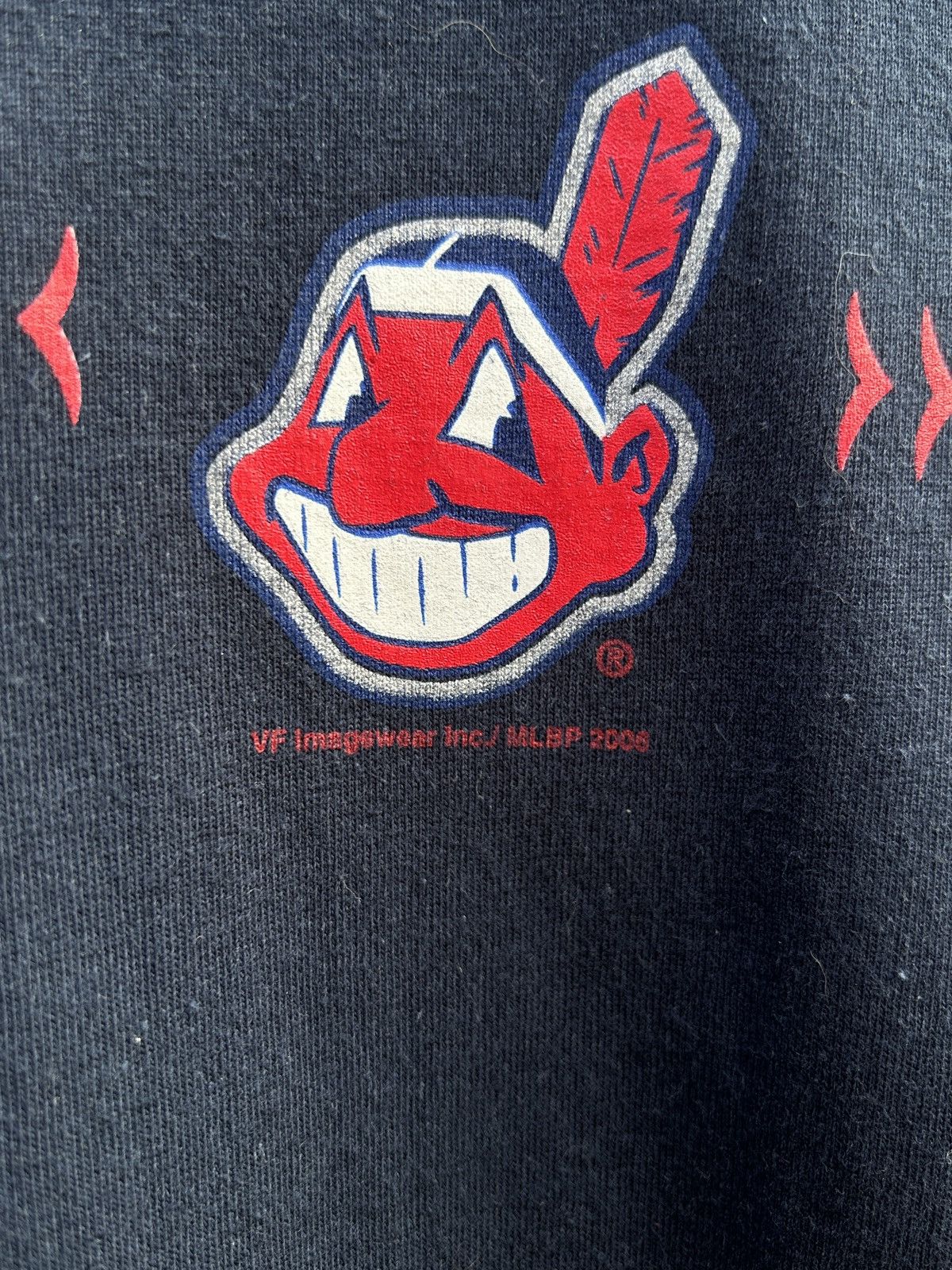 MLB 00s Vintage MLB 2008 Cleveland Indians Long Sleeve T-Shirt Size US L / EU 52-54 / 3 - 3 Thumbnail