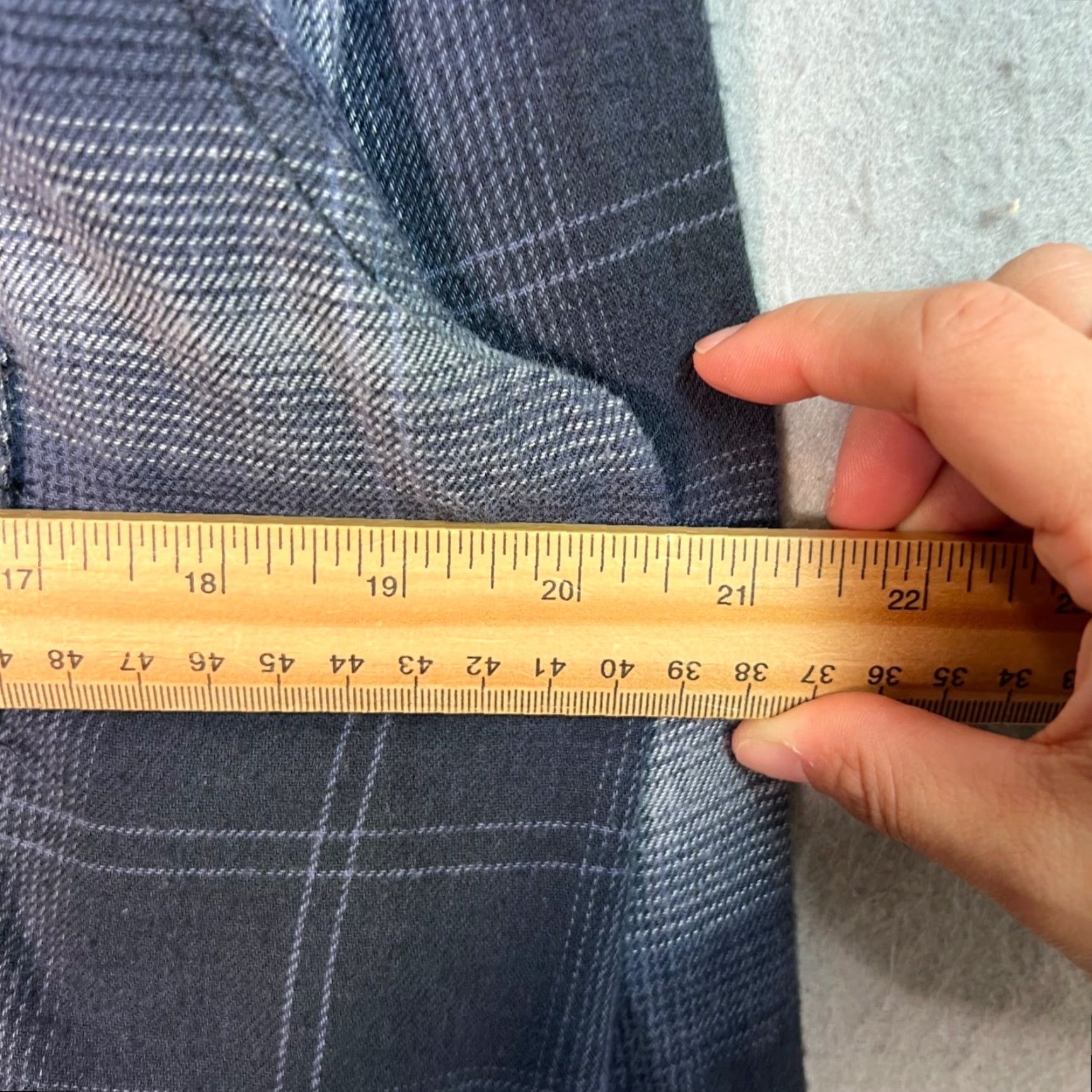 Bdg BDG Plaid Long Sleeve Button-Up Shirt Navy Gray Cotton Womens Large Size L / US 10 / IT 46 - 5 Thumbnail
