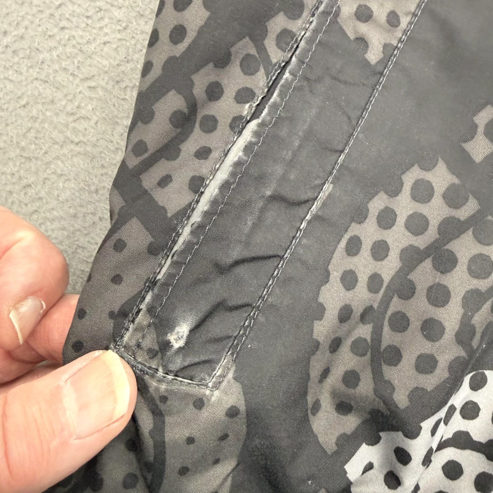 The North Face The North Face Jacket Mens Medium Gray Hooded Full Zip Lined Geometric Pattern Size US M / EU 48-50 / 2 - 6 Thumbnail