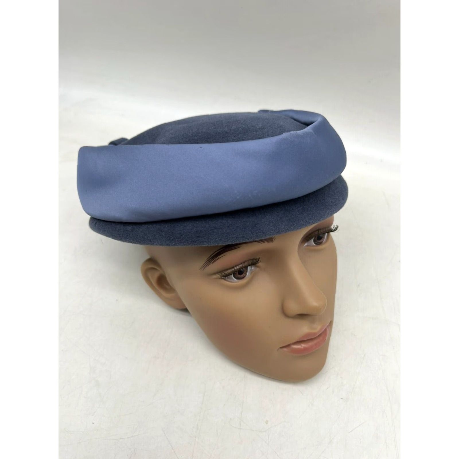 Vintage VINTAGE Cedar Crest Blue Pillbox hat Round Made in Italy 7 1/8 Wool 100% Wool Formal Women’s Size ONE SIZE - 2 Thumbnail