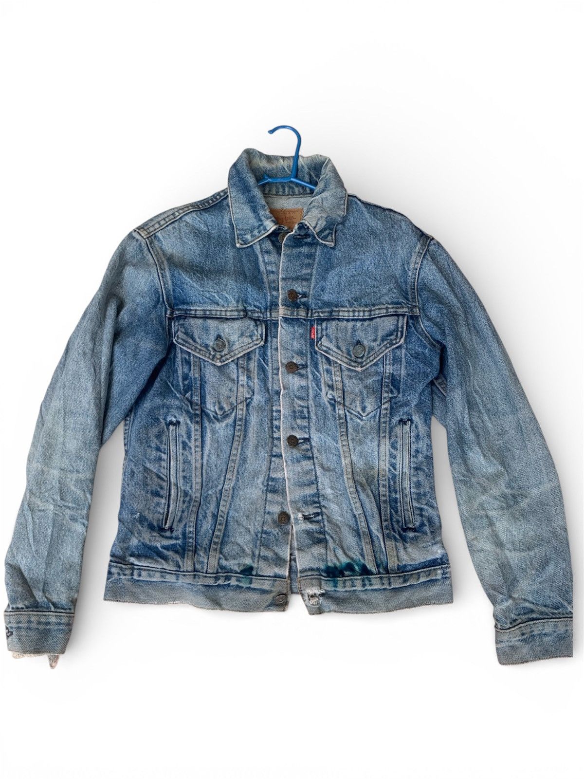 LVC × Levi