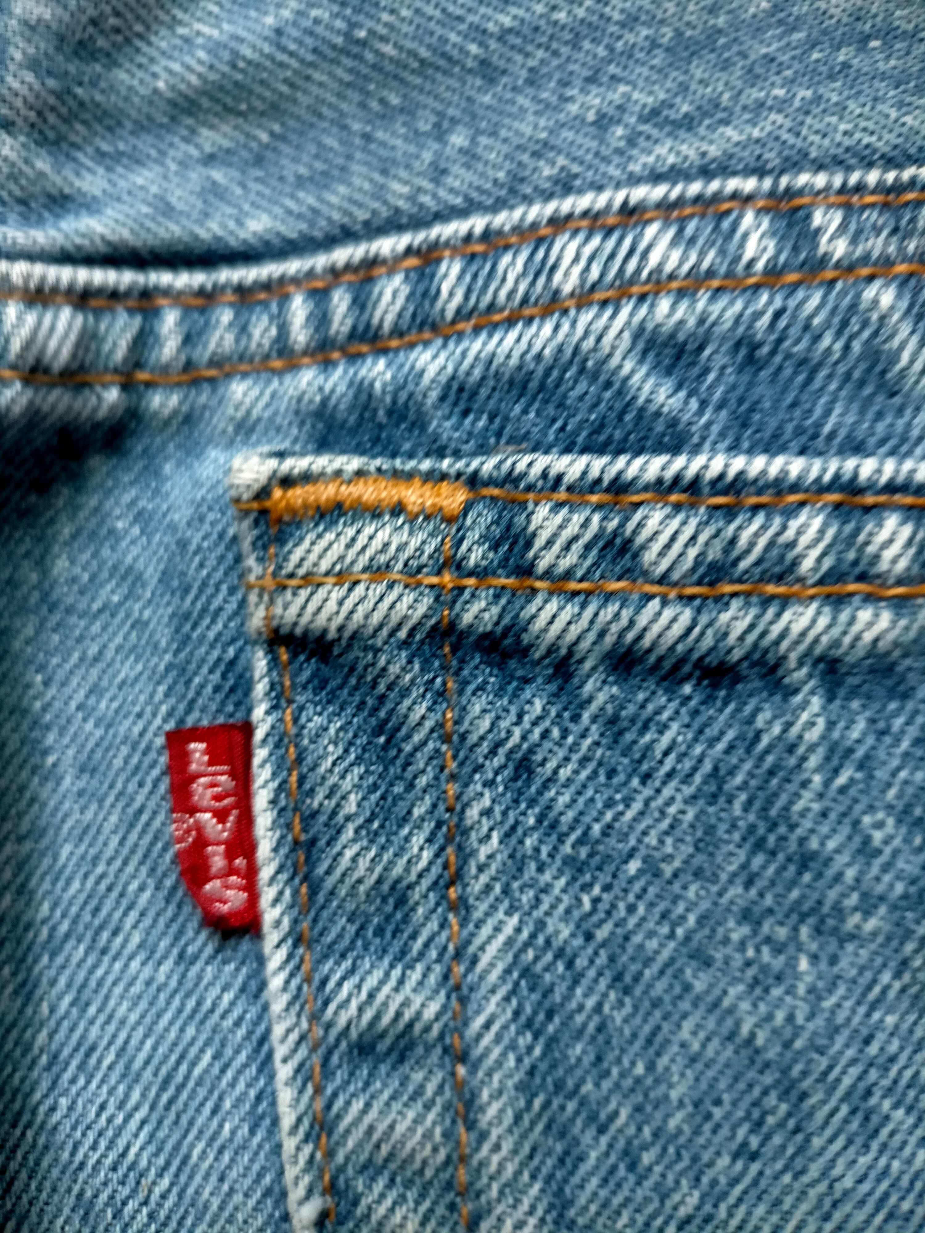 Levi's Vintage Clothing Vintage Levis 501 button Fly Blue Jeans Size US 31 - 23 Thumbnail
