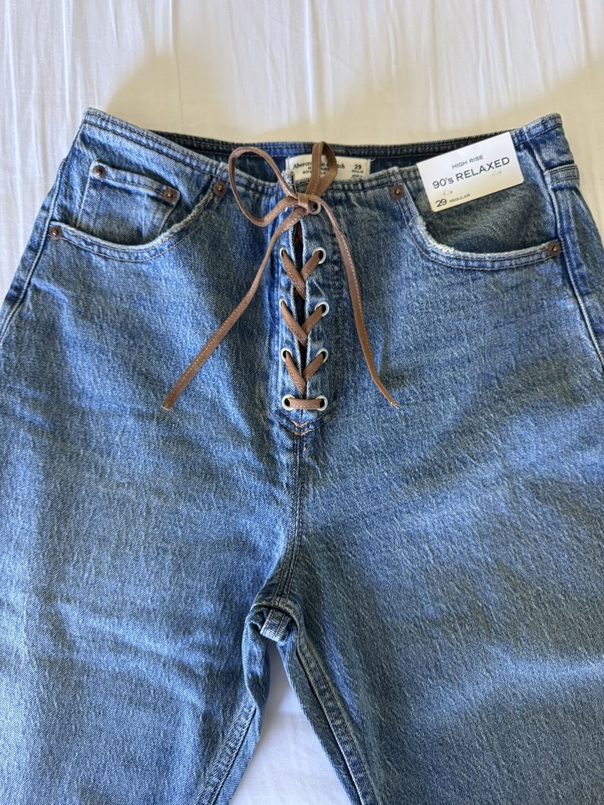 Abercrombie & Fitch High Rise 90’s Relaxed Regular Jeans Size 29" - 2 Thumbnail
