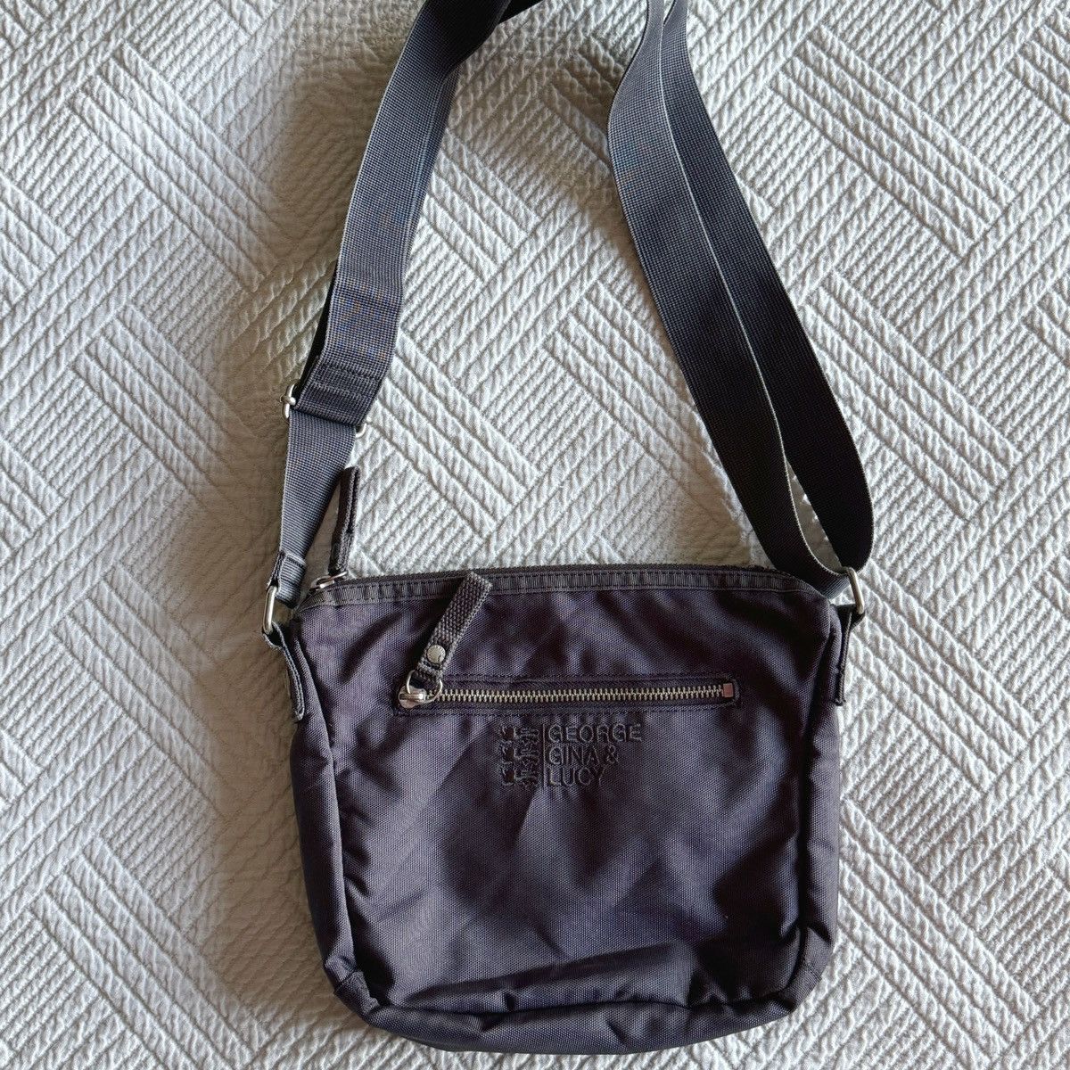 George Gina & Lucy George Gina & Lucy GGL "RE.LAX" unisex Cyber Messenger Bag Size ONE SIZE - 4 Thumbnail