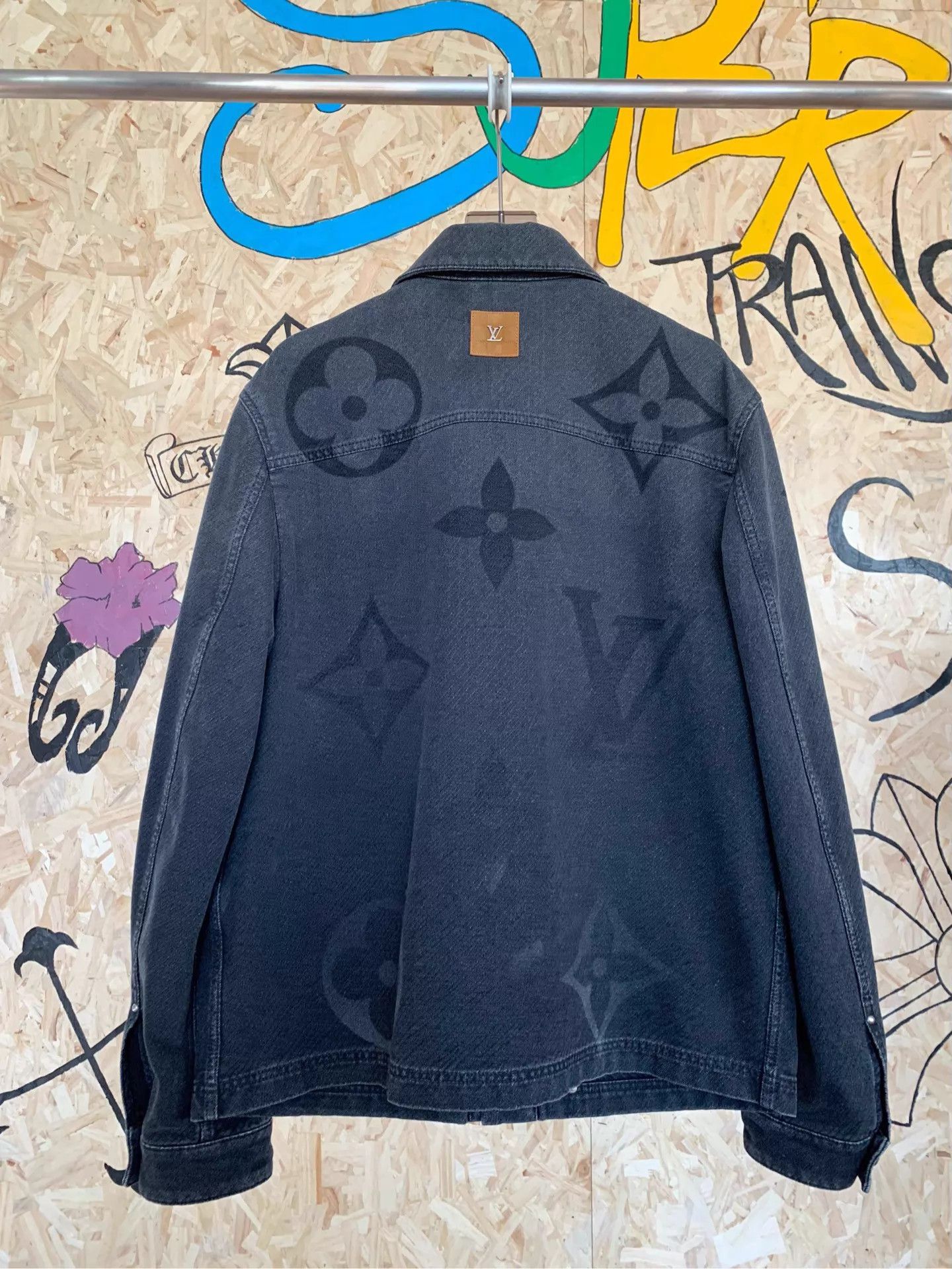 Louis Vuitton Louis Vuitton SS25 Capsule AO Print Cargo Jacket Size US XL / EU 56 / 4 - 6 Thumbnail