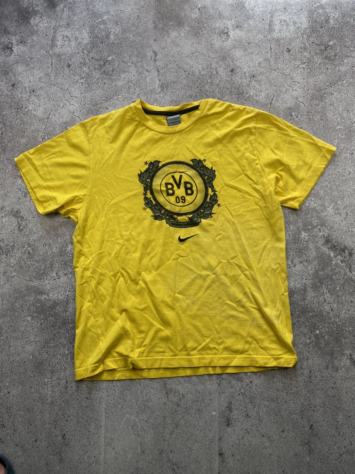 Nike × Vintage Vintage 90s Nike Borussia Dortmund bvb t-shirt Size US L / EU 52-54 / 3 - 1 Thumbnail