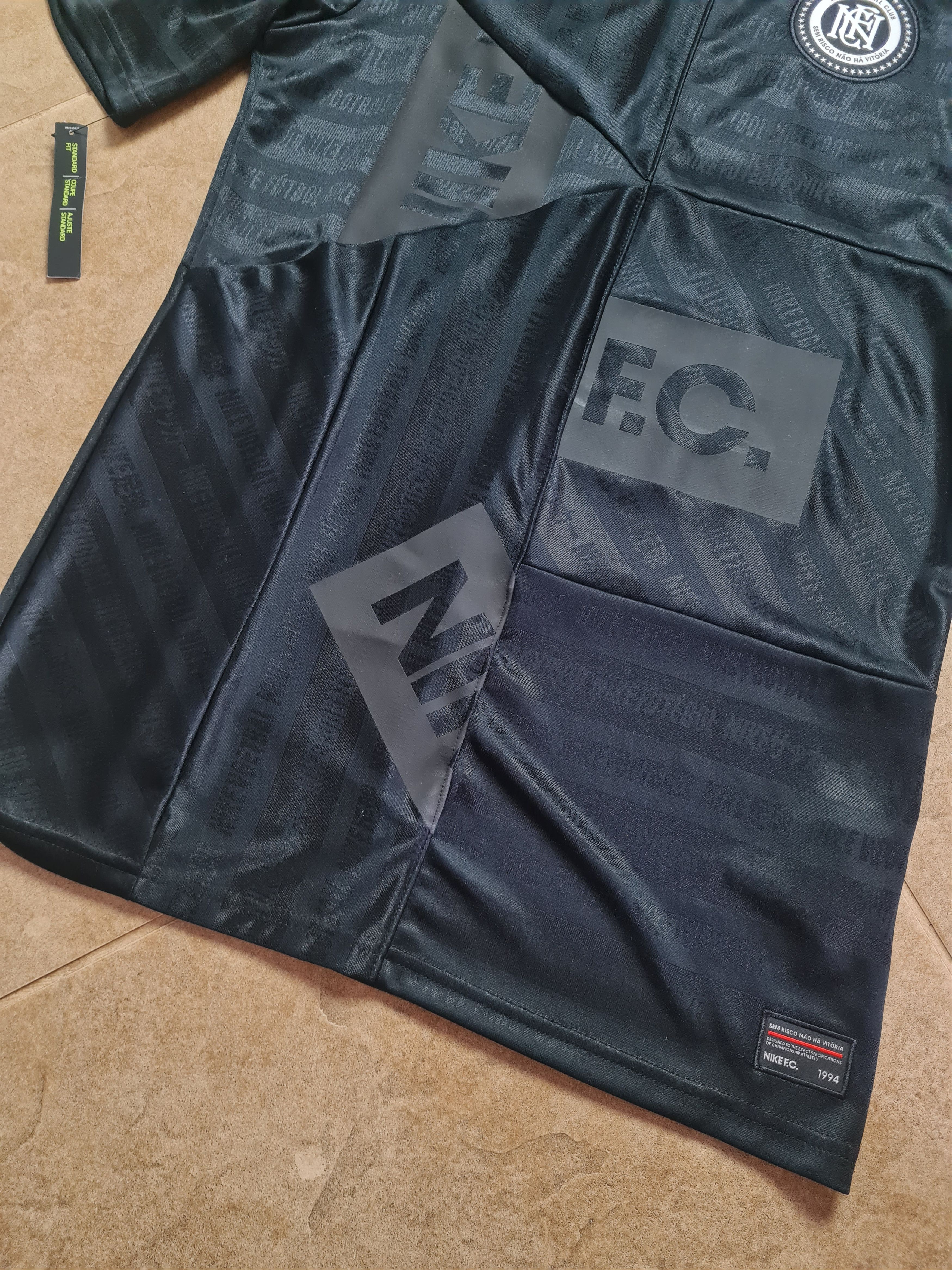 Nike T-shitrs Men’s FC Nike Football Club soccer foootball Jersey Size US S / EU 44-46 / 1 - 21 Thumbnail
