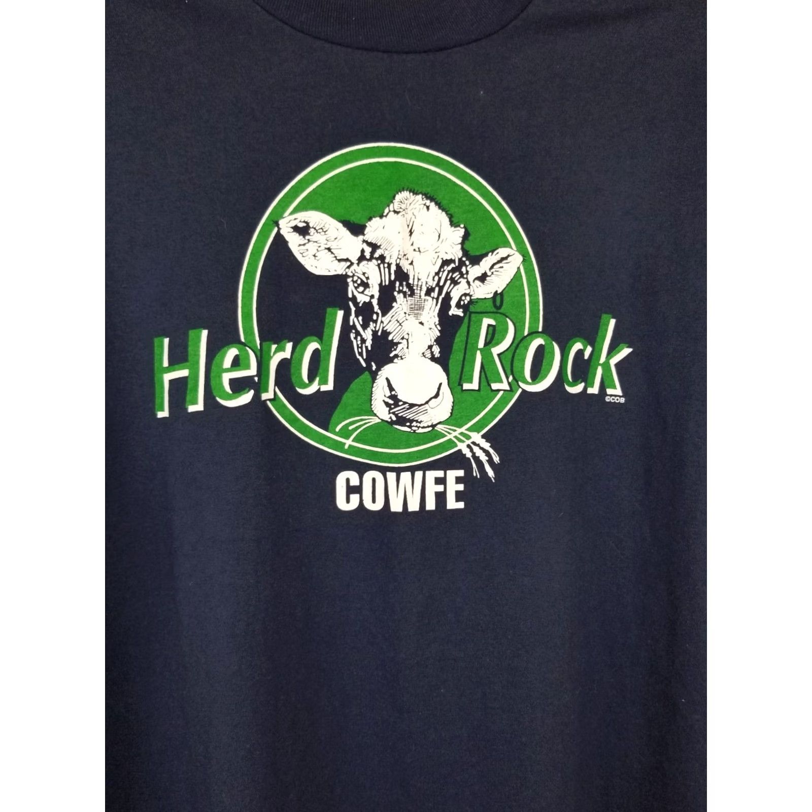 Vintage VINTAGE 90' HERD ROCK COWFE NAVY T-SHIRT SINGLE STITCH 50/50 SZ XLARGE Mens Size US XL / EU 56 / 4 - 2 Thumbnail