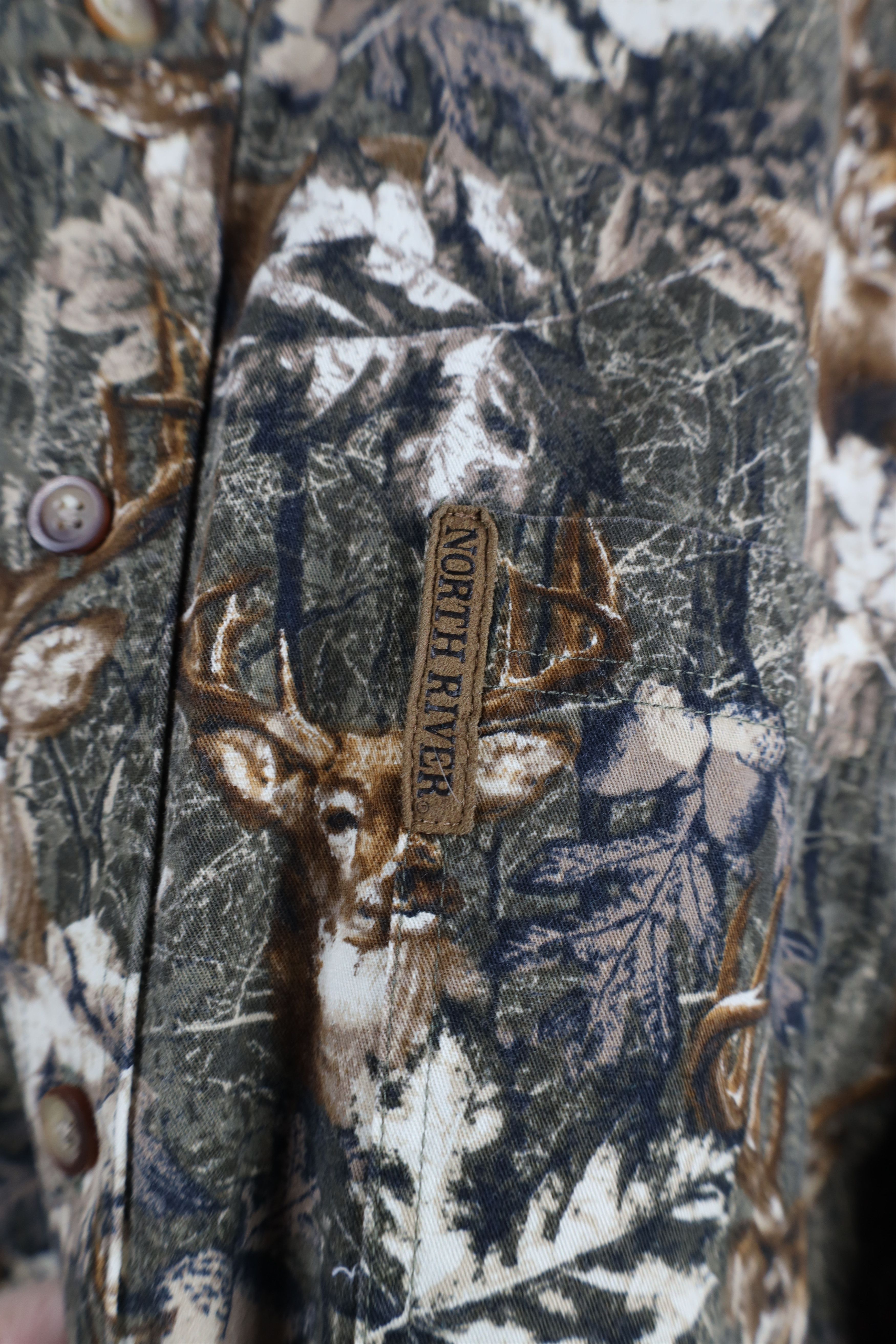 Vintage Vintage 90s Y2K Streetwear Deer Buck Camouflage Button Shirt Size US M / EU 48-50 / 2 - 4 Thumbnail