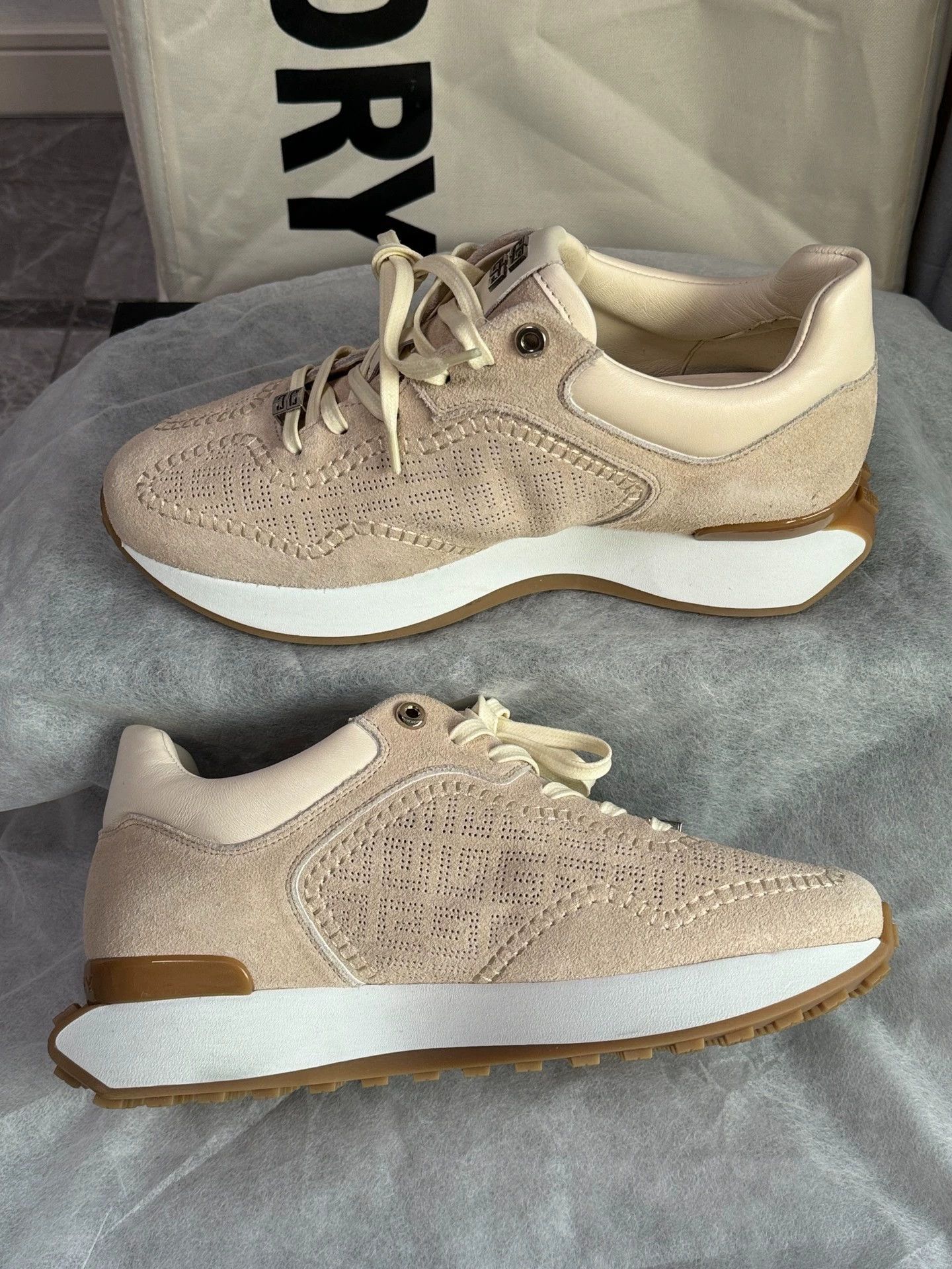 Givenchy Givenchy Beige Suede Sneakers 40.5 Unisex Size US 7.5 / EU 40-41 - 7 Thumbnail