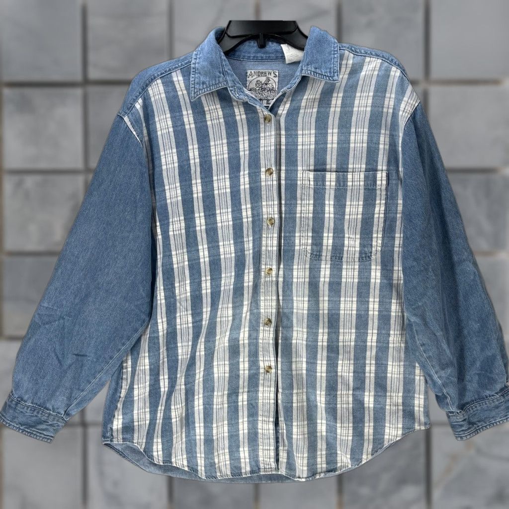Vintage Vintage Andrews Blues Plaid Button-Up Long Sleeve Shirt Women L Blue Chambray Casual Size L / US 10 / IT 46 - 1 Thumbnail