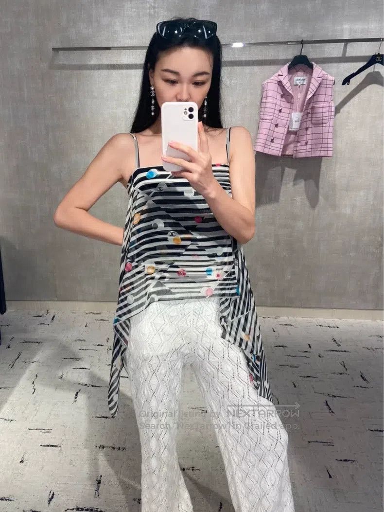 Chanel Chanel 24S Spring and Summer Vacation Series Show Zebra St Size XXS / US 00 / IT 34 - 2 Thumbnail
