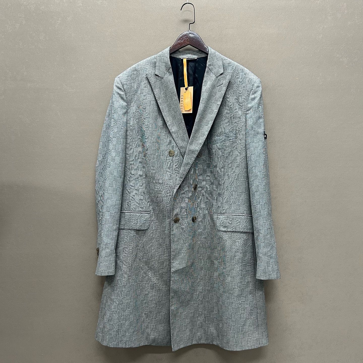 Balenciaga Balenciaga Logo Patch Check Coat Size S Size US S / EU 44-46 / 1 - 1 Thumbnail