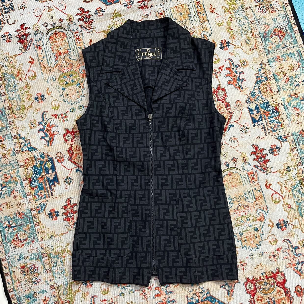 Fendi Vintage Fendi Monogram vest Size M / US 6-8 / IT 42-44 - 1 Thumbnail