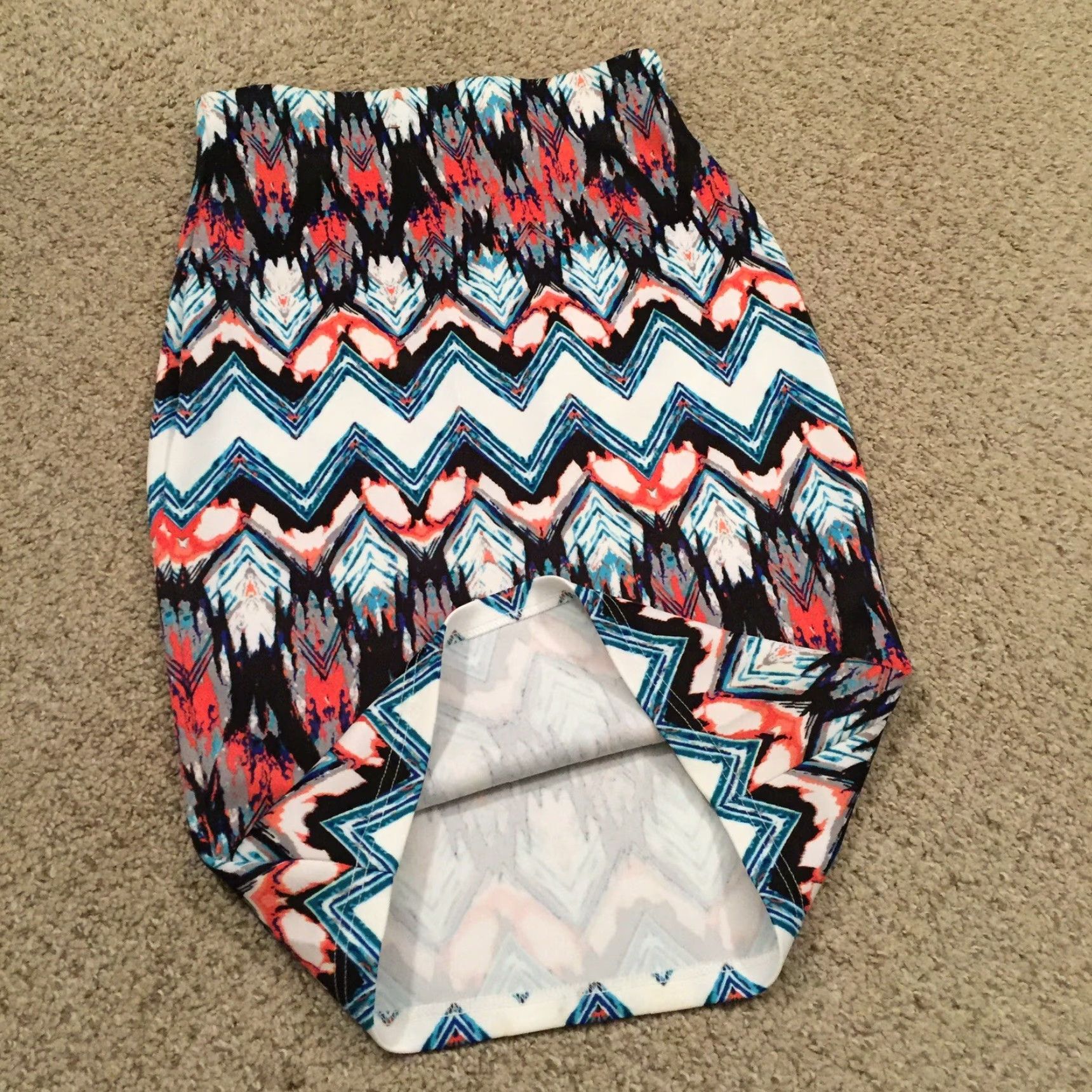 Vintage Sequin Hearts Skirt Midi Blue Orange Geometric Elastic Waist Pull On Sequin Pencil Small Women Girls XS-? Size 28" / US 6 / IT 42 - 7 Thumbnail