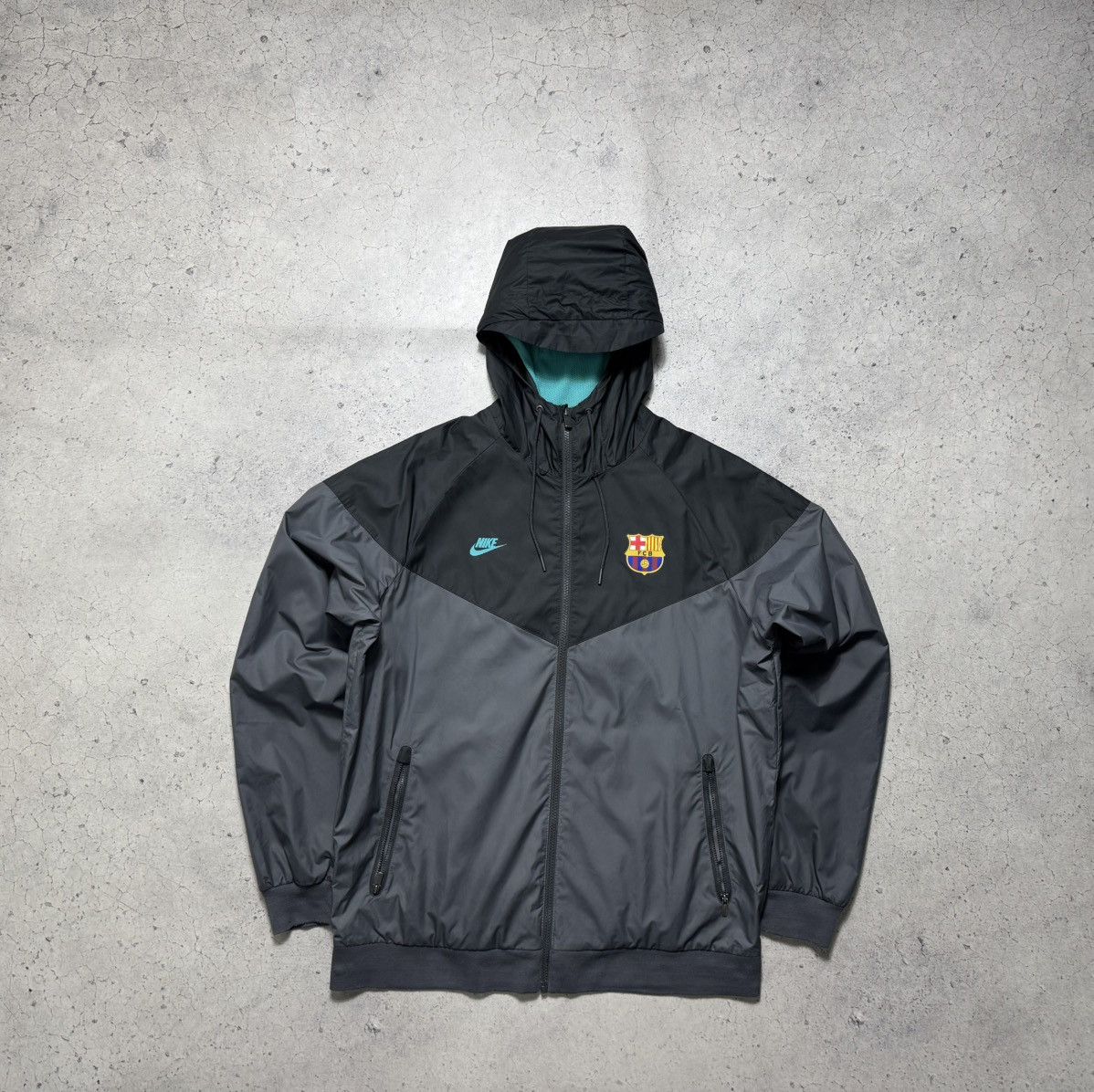 Nike Nike FC Barcelona Football Nylon Light Jacket FCB Size US L / EU 52-54 / 3 - 1 Thumbnail