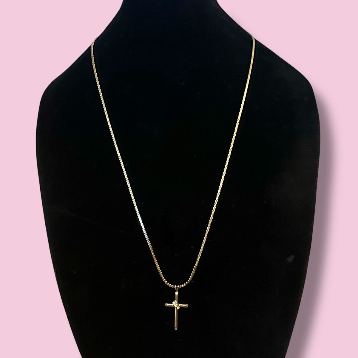Vintage Vintage long gold serpentine chain cross pendant necklace Size ONE SIZE - 1 Thumbnail