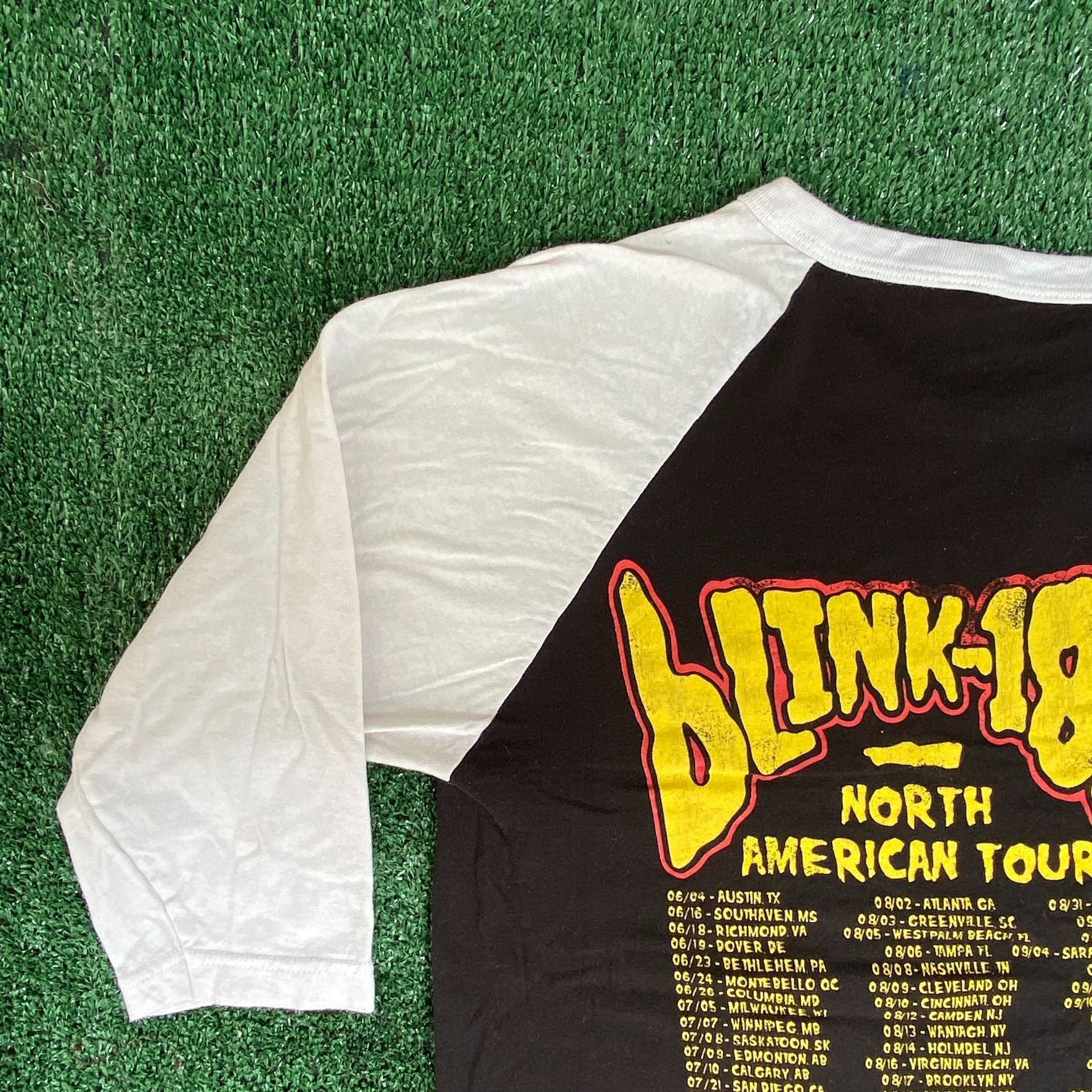 Band Tees Vintage Y2K Blink-182 Band Shirt Punk Rock Logo Concert Tee Size US S / EU 44-46 / 1 - 6 Thumbnail