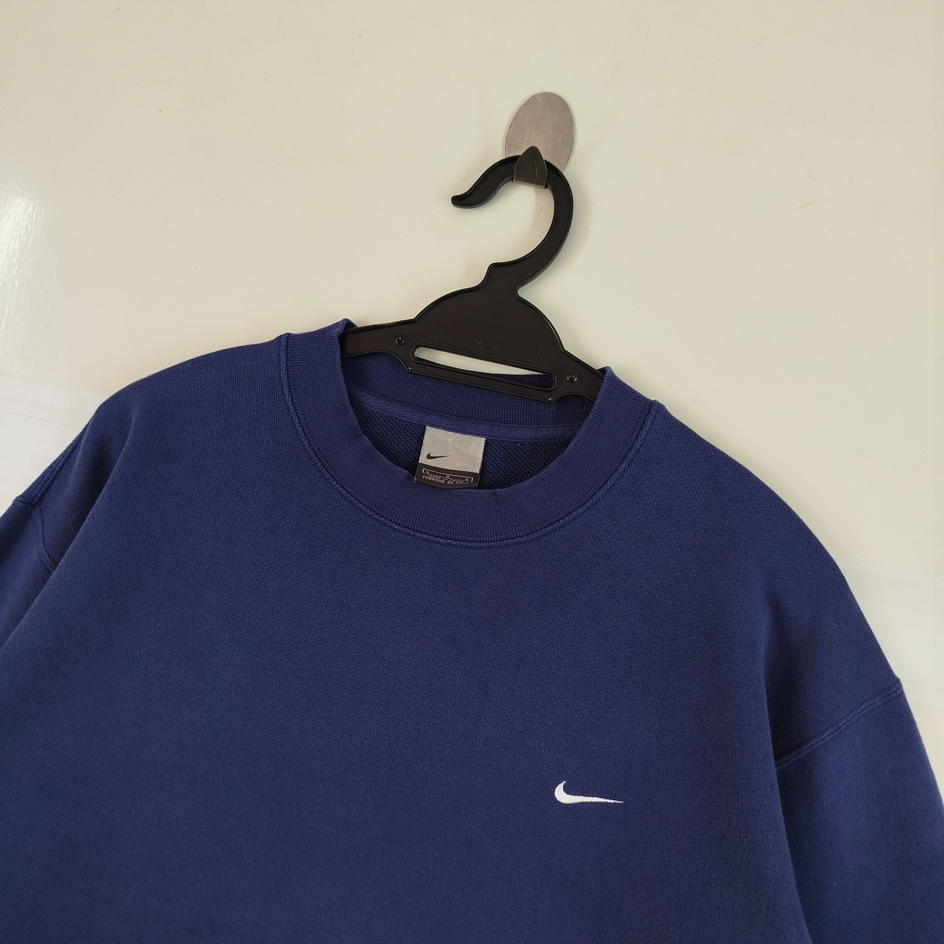 Nike Vintage Nike Embroidery Swoosh Logo Baggy Jumper Crop Top Size US L / EU 52-54 / 3 - 2 Thumbnail