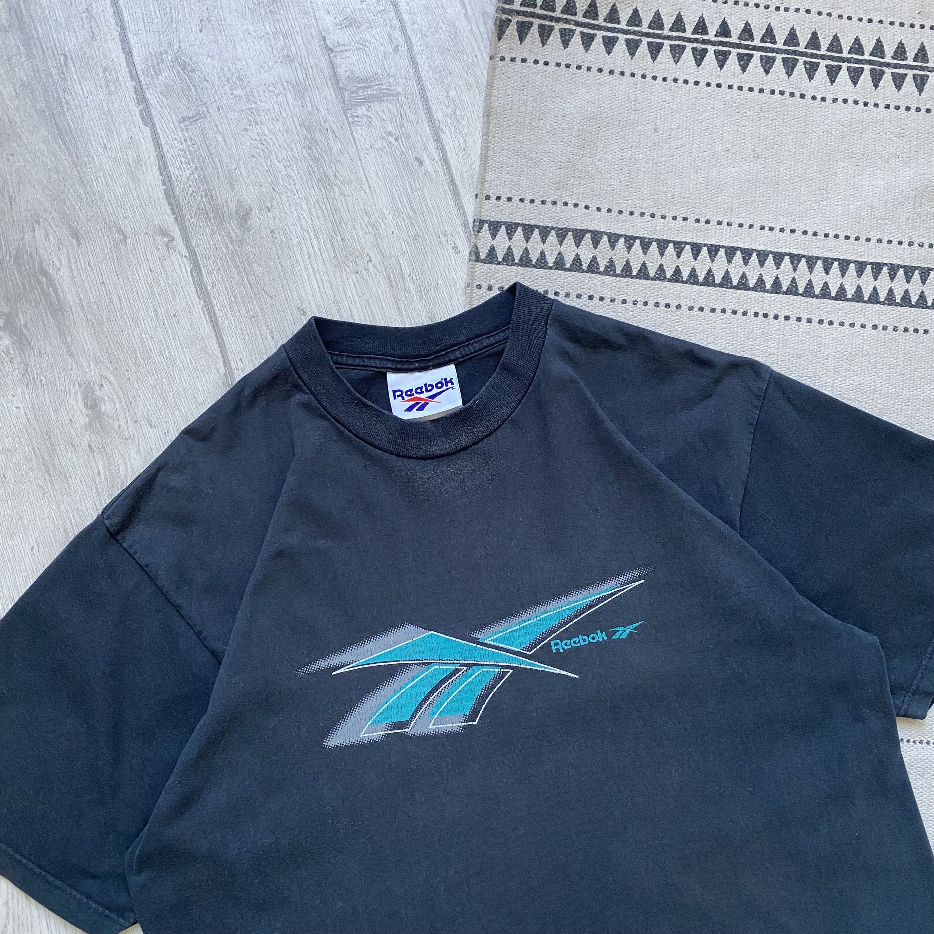 Reebok Vintage 90s Faded Reebok tee center logo Y2K umbro nike puma Size US M / EU 48-50 / 2 - 2 Thumbnail