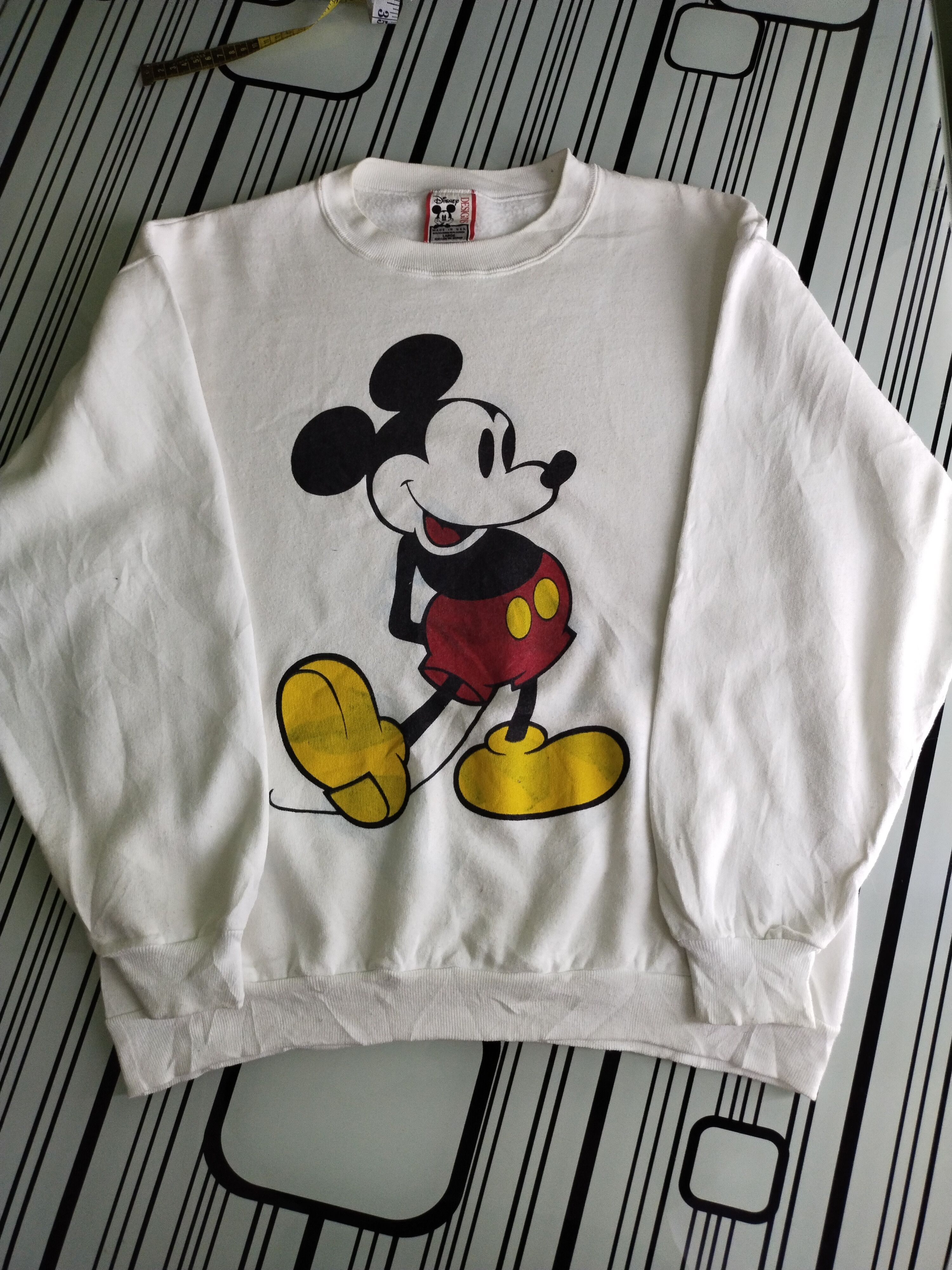 Cartoon Network 🔥 Vtg Mickey Mouse Yellow Shoe Sweatshirt Size US L / EU 52-54 / 3 - 2 Thumbnail