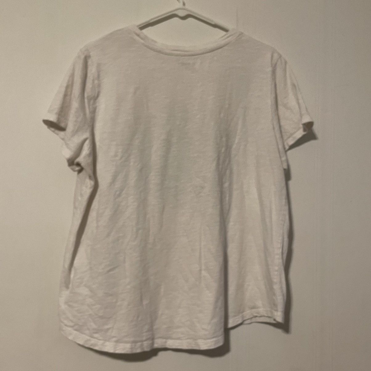 Old Navy Old Navy Treat Her Right White Short Sleeve Earth Day Tee Size XL / US 12-14 / IT 48-50 - 5 Thumbnail