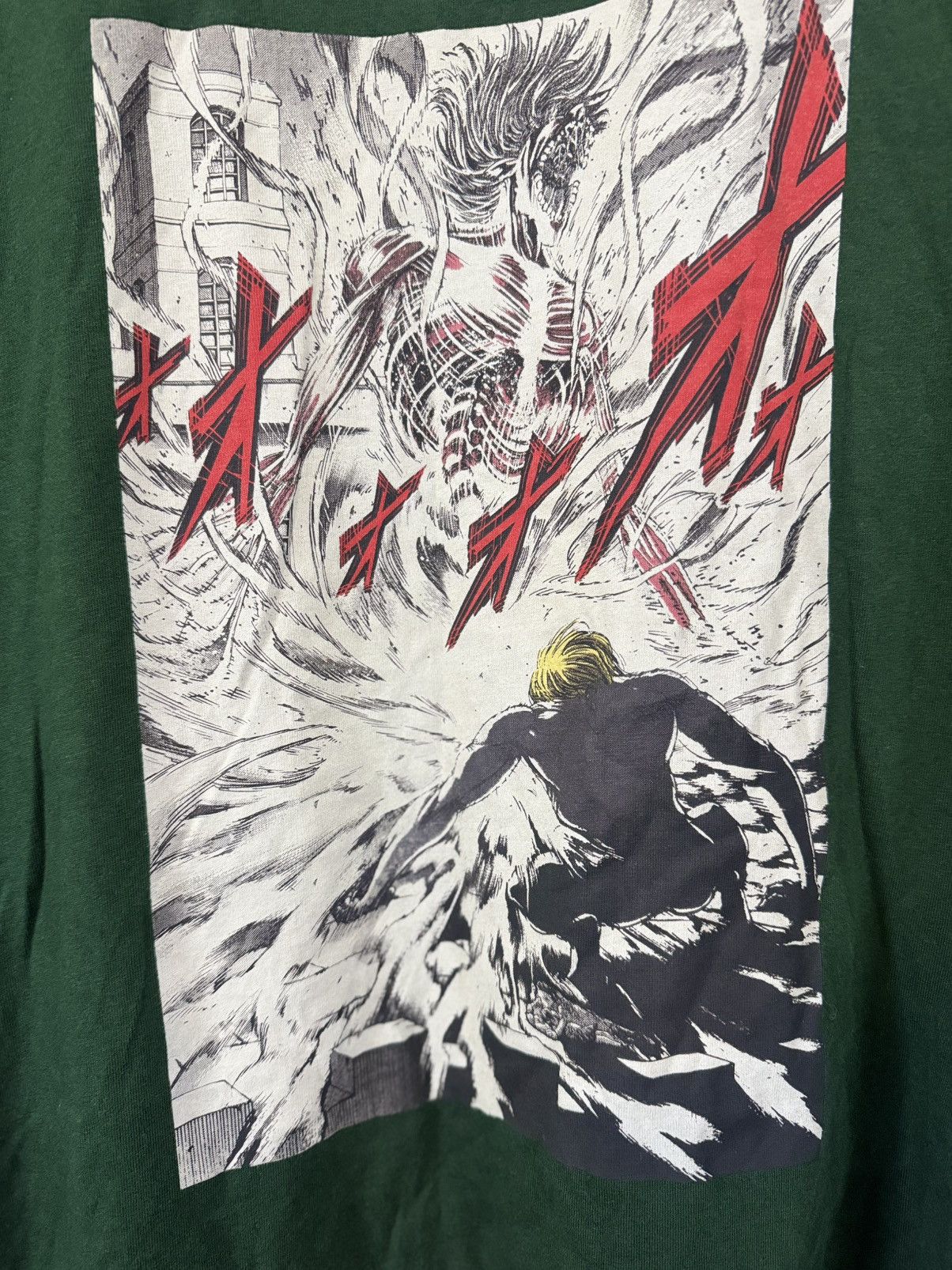 Uniqlo Uniqlo Attack on Titan Green Cotton Shirt Men's M Size US M / EU 48-50 / 2 - 3 Thumbnail