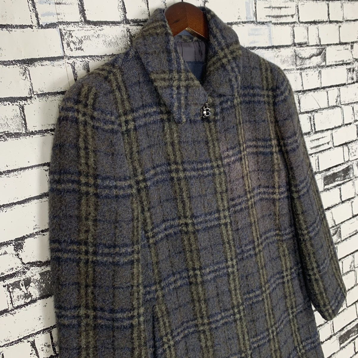 Burberry × Vintage Luxury Brand Burberry London Checkerboard Wool Long Jacket Size S / US 4 / IT 40 - 4 Thumbnail