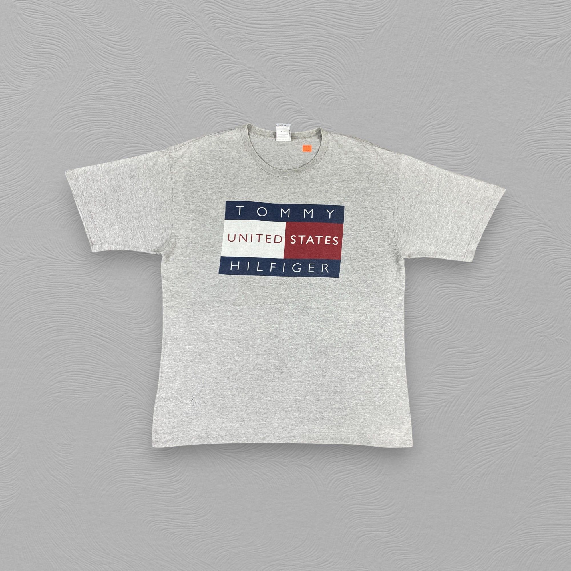 Tommy Hilfiger Vintage 90s Tommy Hilfiger Big Logo Spell Out T-Shirt - L045 Size US XL / EU 56 / 4 - 1 Thumbnail