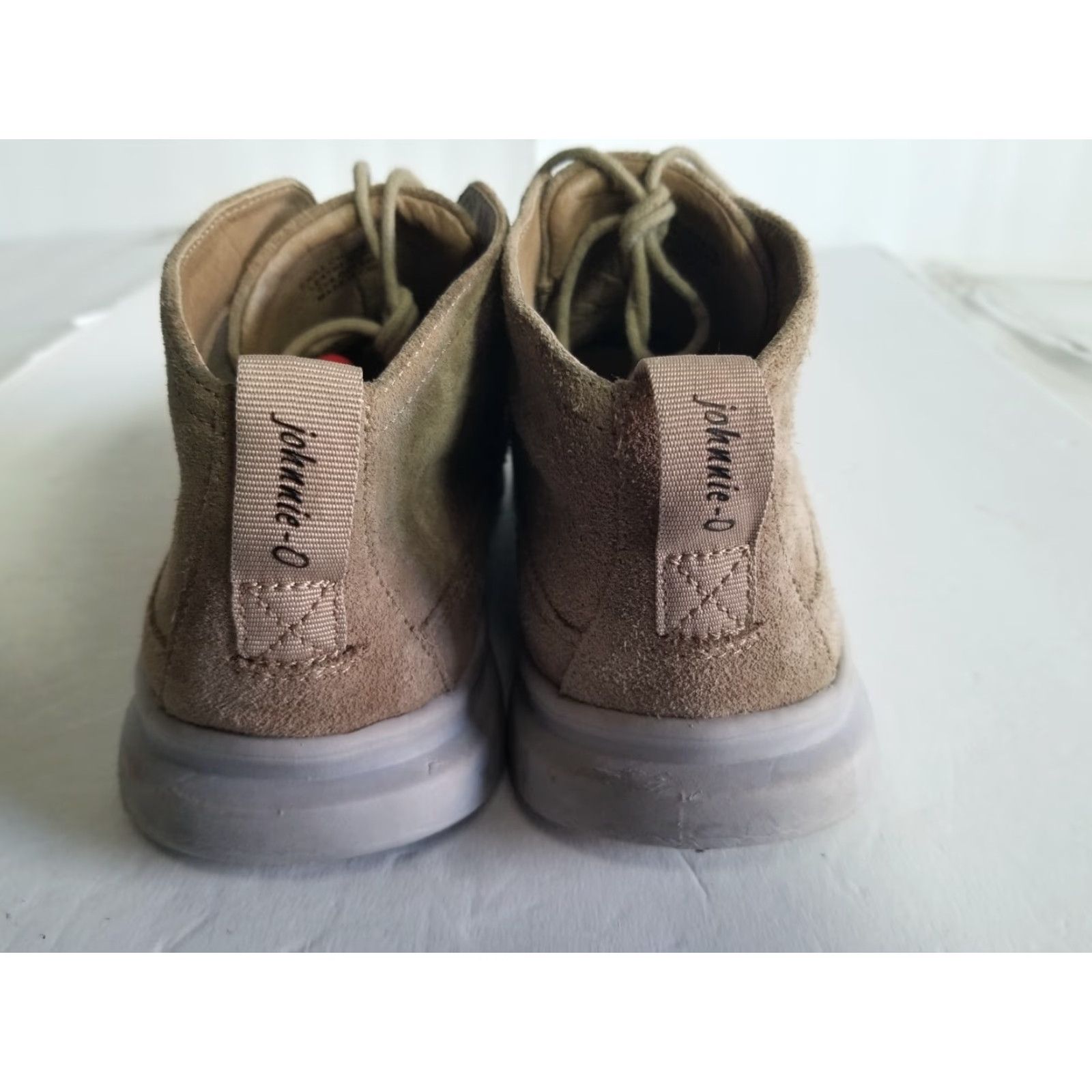 johnnie-O johnnie-O The Chill Chukka Boots Mens 10 M Beige Suede Casual Boots Men Beige Suede Casual The Chill Chukka Size US 10 / EU 43 - 3 Thumbnail