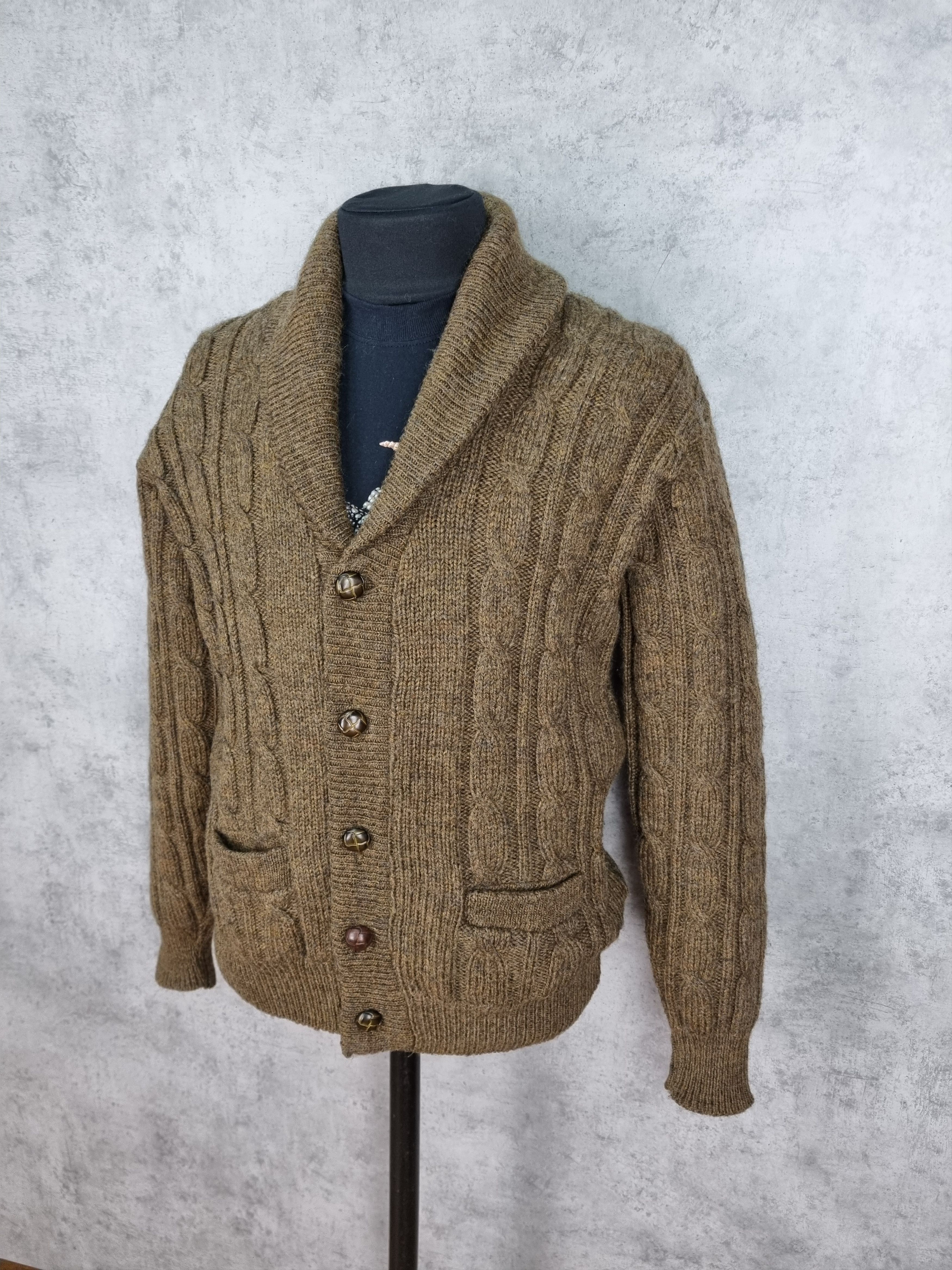 L.L. Bean L.L.Bean Virgin Wool Cable Knitted Cardigan Size US M / EU 48-50 / 2 - 4 Thumbnail