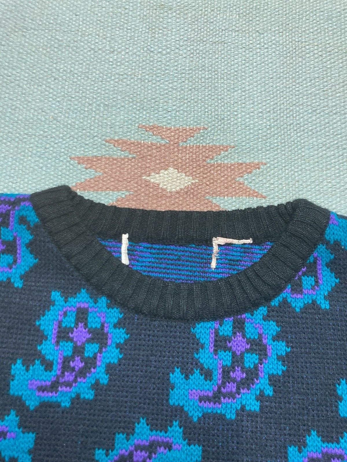 Vintage acrylic knit sweater half sleeve paisley boxy cropped large Size US L / EU 52-54 / 3 - 5 Thumbnail