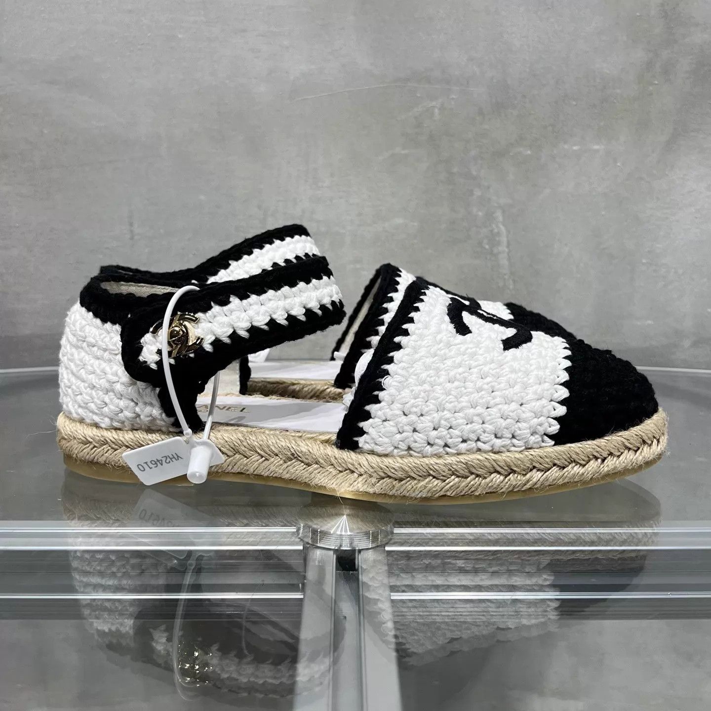 Chanel Chanel Black & White Panda Knit Fisherman Shoes Size 38 Size US 7.5 / IT 37.5 - 4 Thumbnail