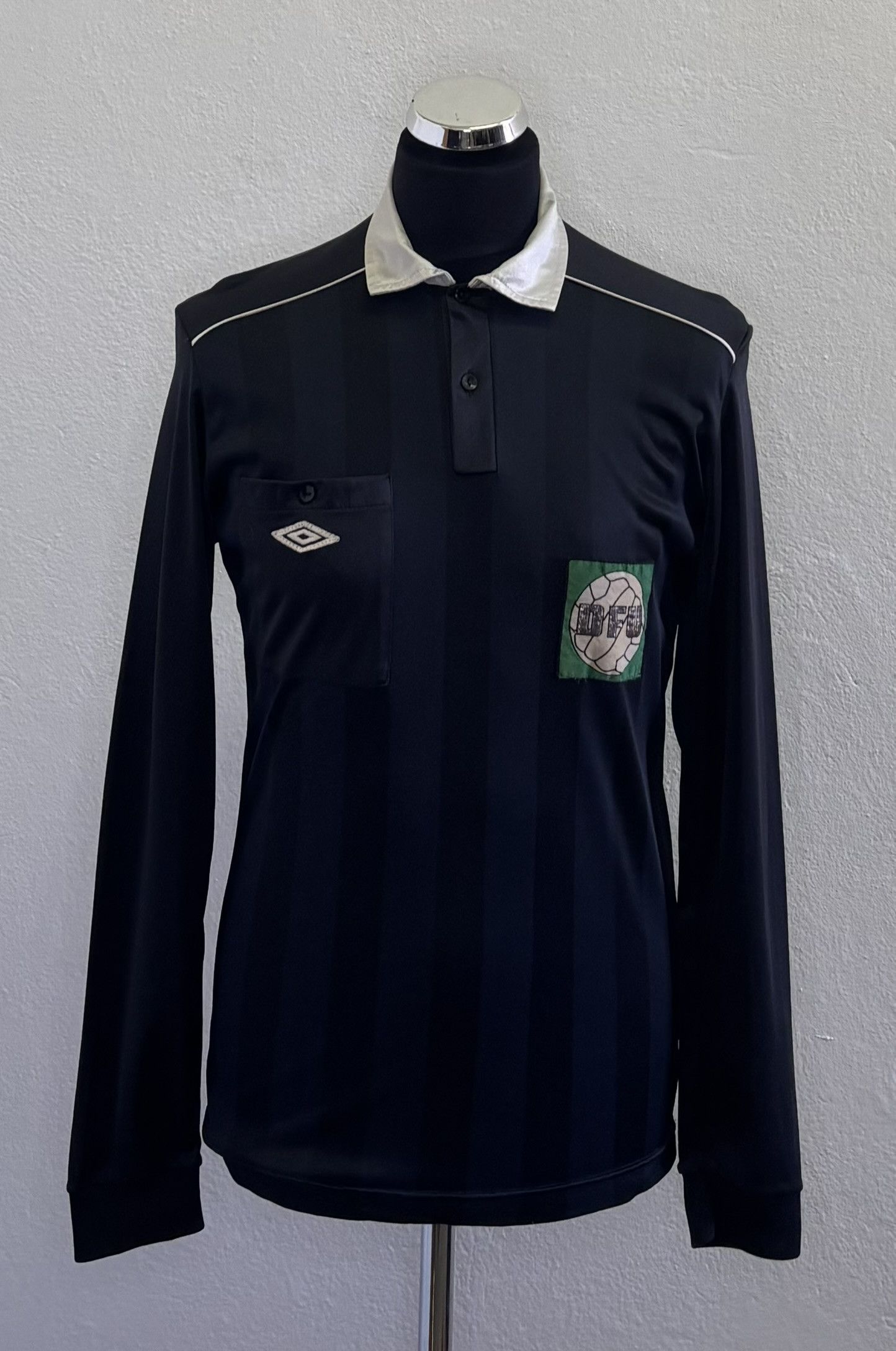 Umbro × Vintage Denmark DFU Umbro 80s Referee Jersey Size L Size US L / EU 52-54 / 3 - 1 Thumbnail