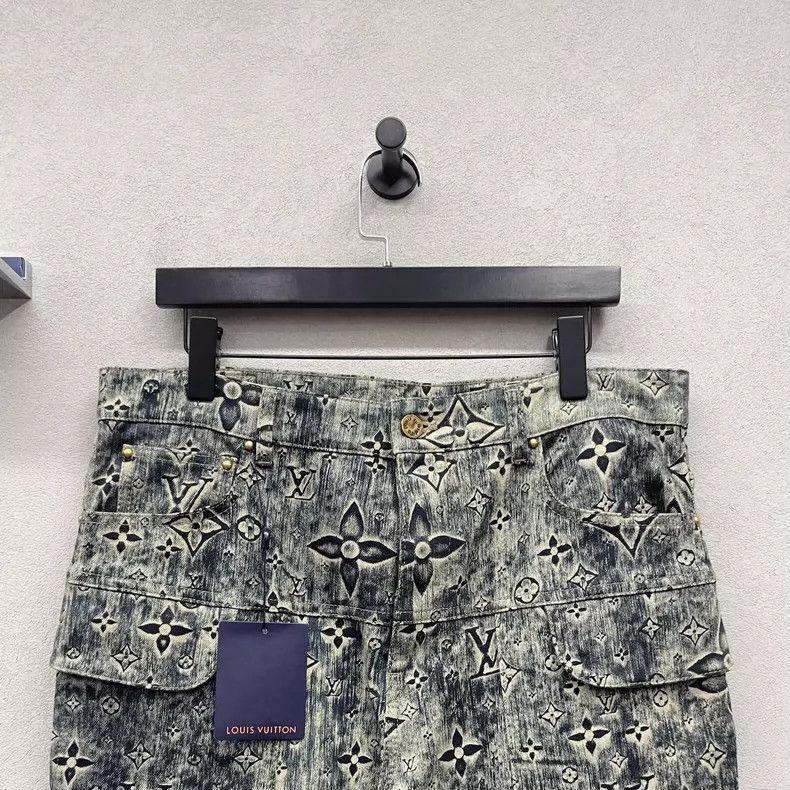 Louis Vuitton Louis Vuitton Grey full print jeans 2504-Nextarrow Size US 32 / EU 48 - 4 Thumbnail